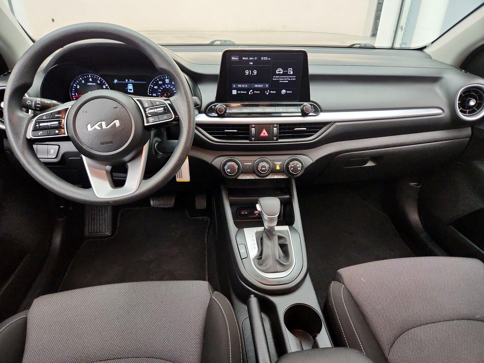 Thumbnail: 2023 Kia Forte - 9