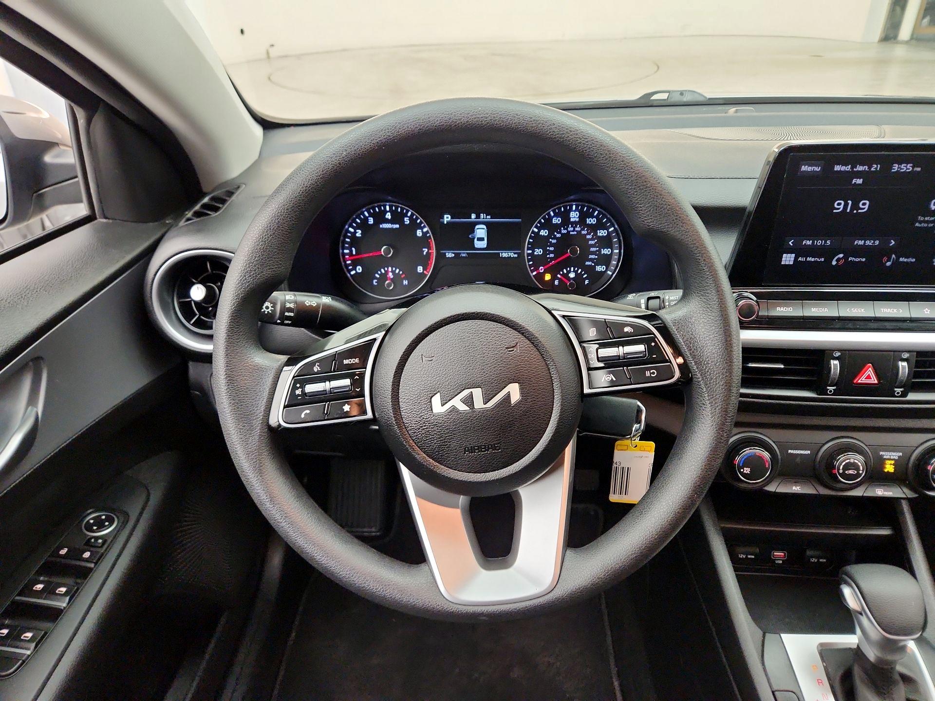 Thumbnail: 2023 Kia Forte - 10