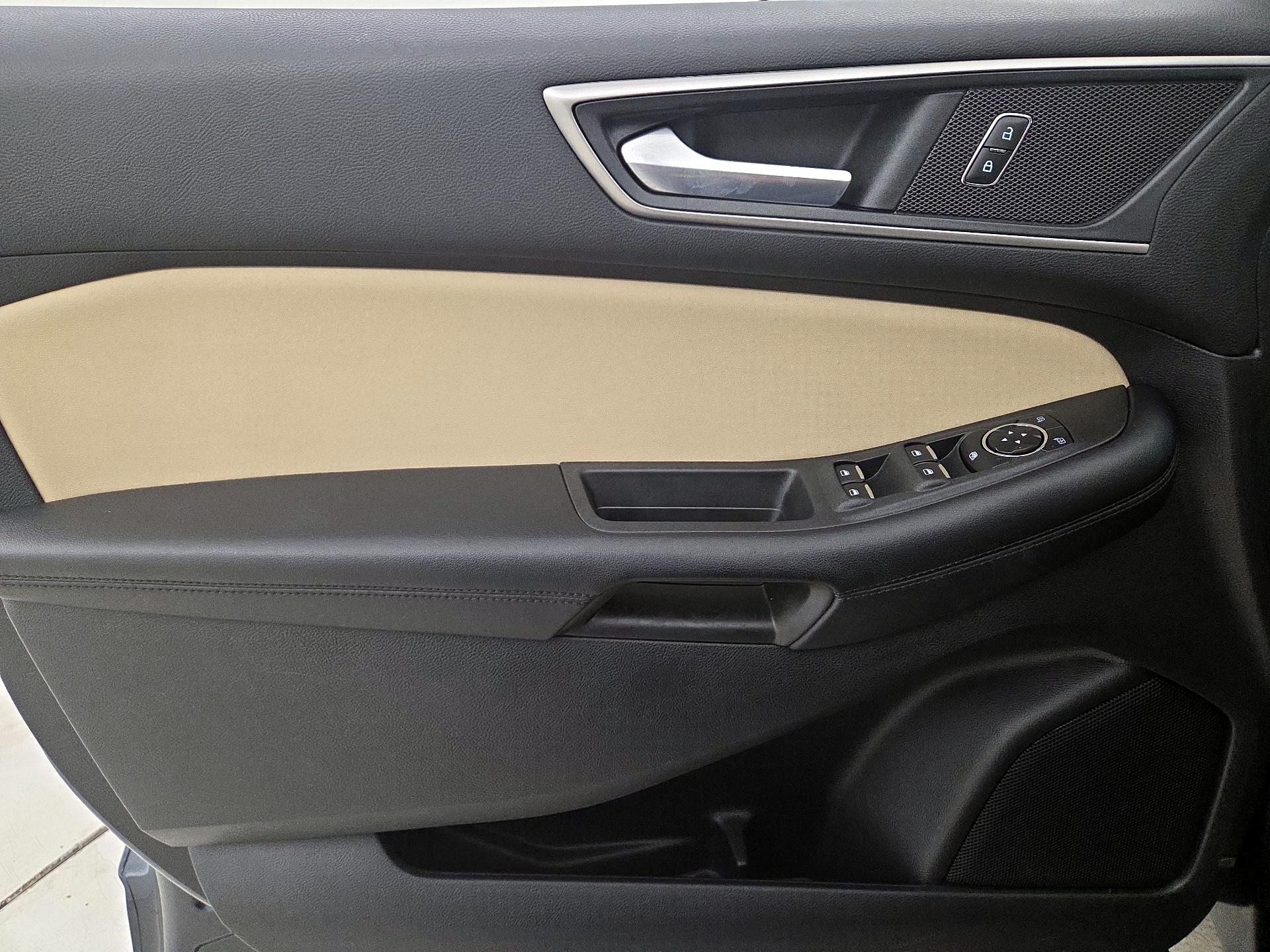 Thumbnail: 2022 Ford Edge - 12