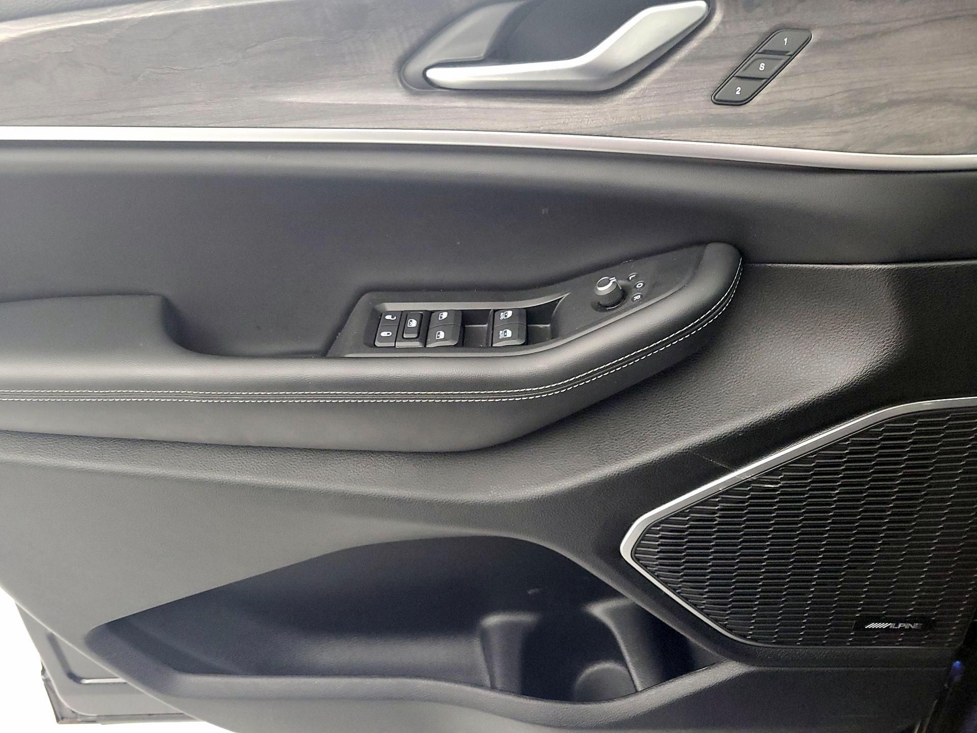 Thumbnail: 2024 Jeep Grand Cherokee - 12