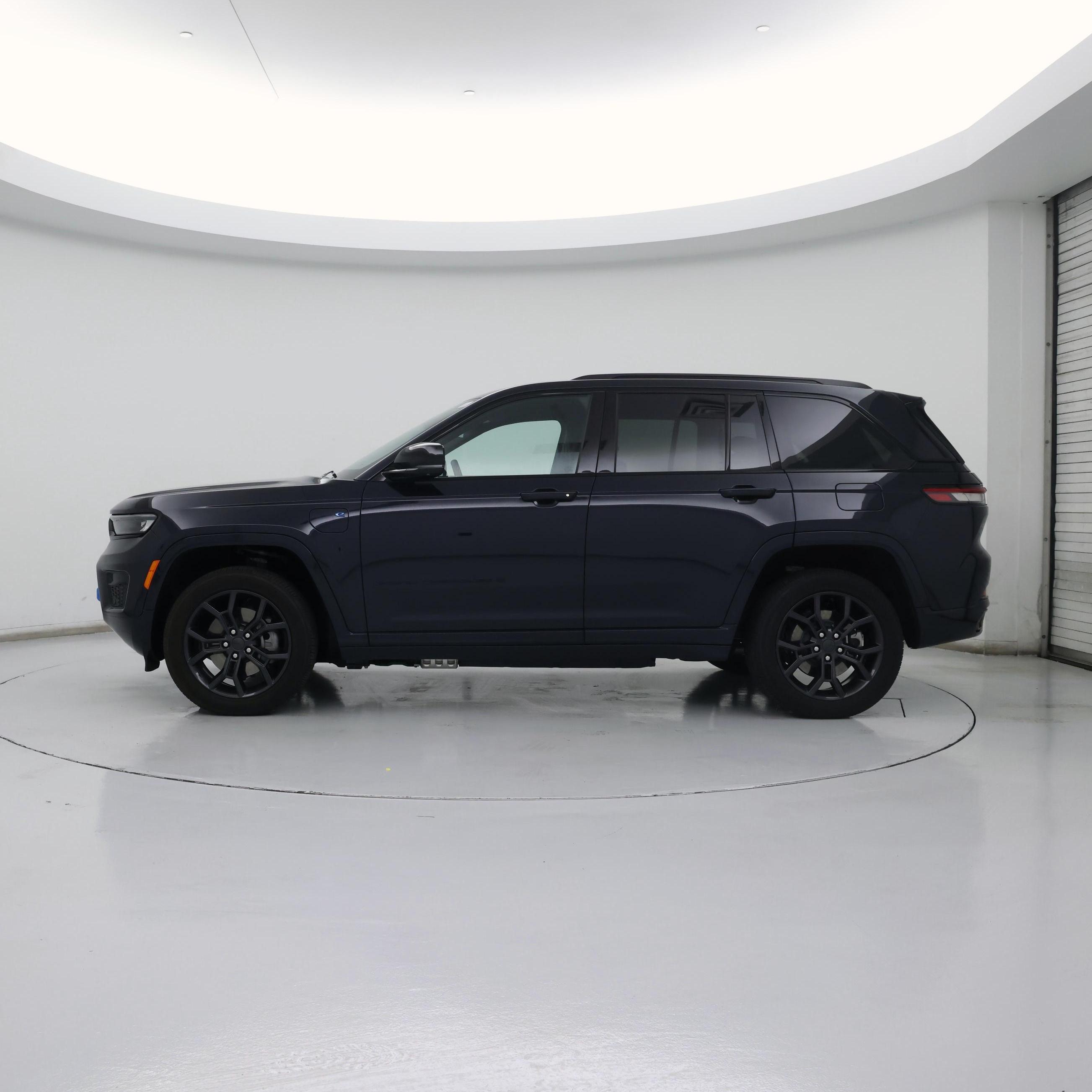 Thumbnail: 2024 Jeep Grand Cherokee - 3