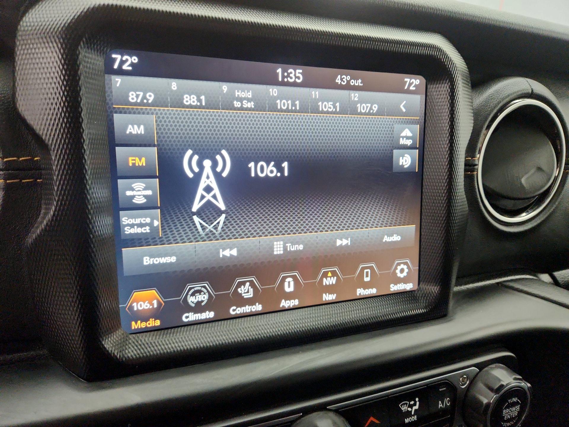 Thumbnail: 2022 Jeep Gladiator - 16