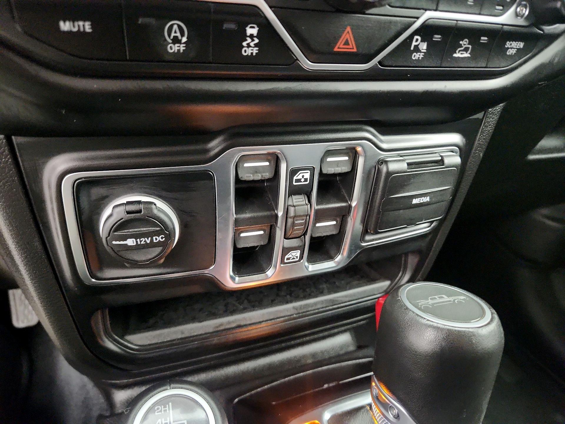 Thumbnail: 2022 Jeep Gladiator - 19