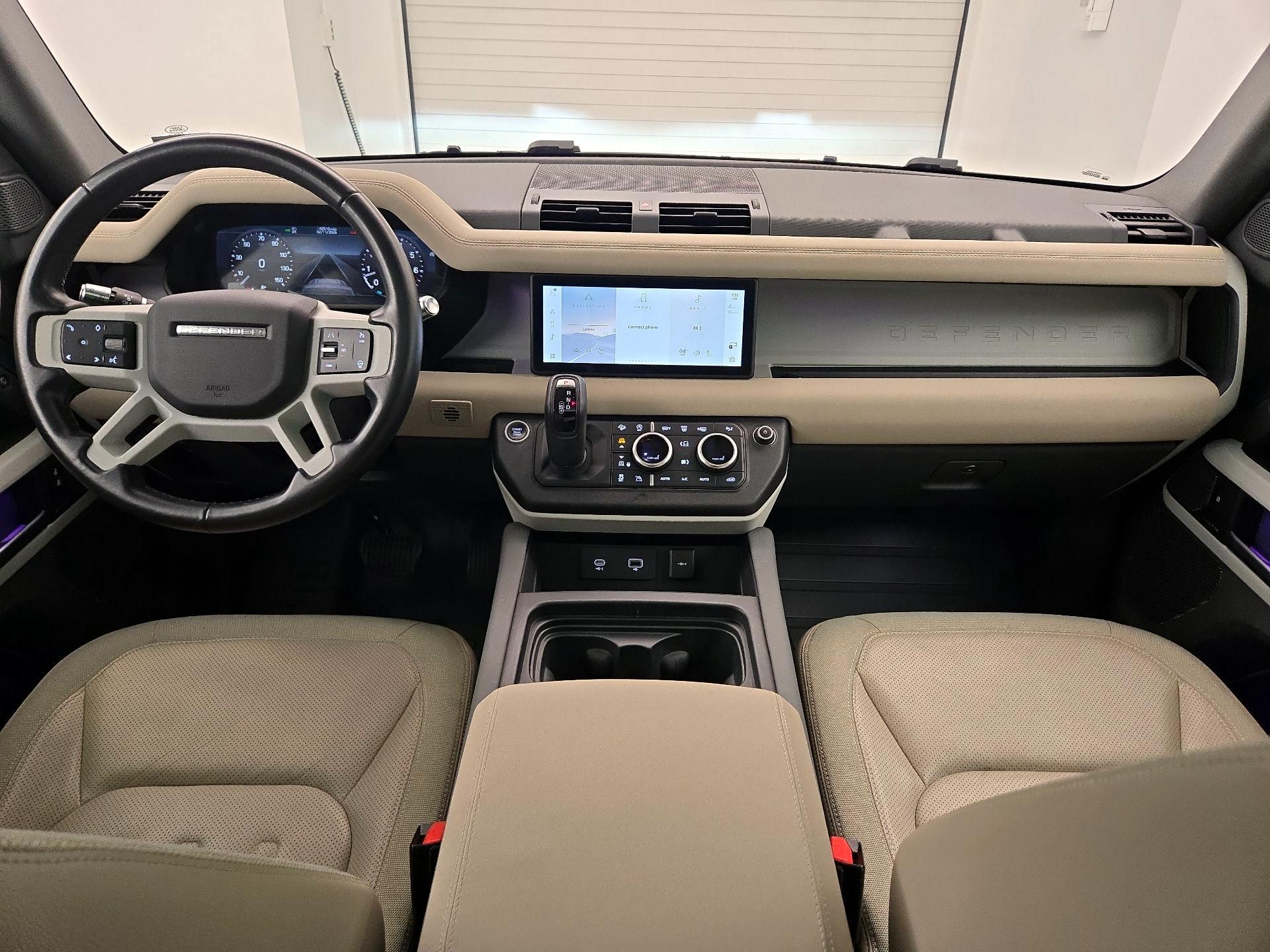 Thumbnail: 2020 Land Rover Defender - 9