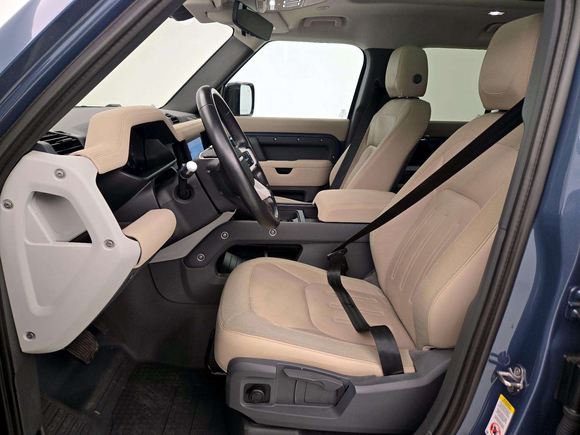 Thumbnail: 2020 Land Rover Defender - 11