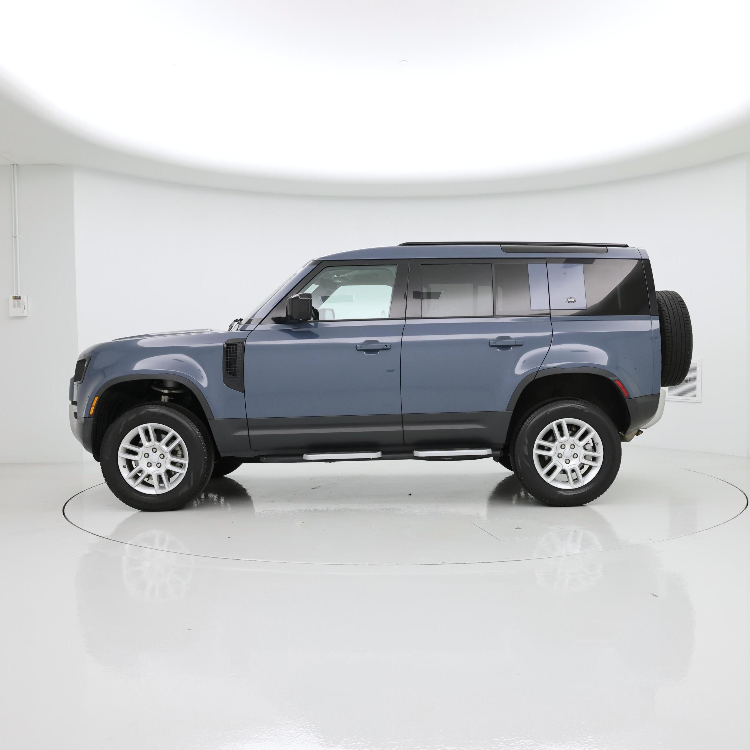 Thumbnail: 2020 Land Rover Defender - 3