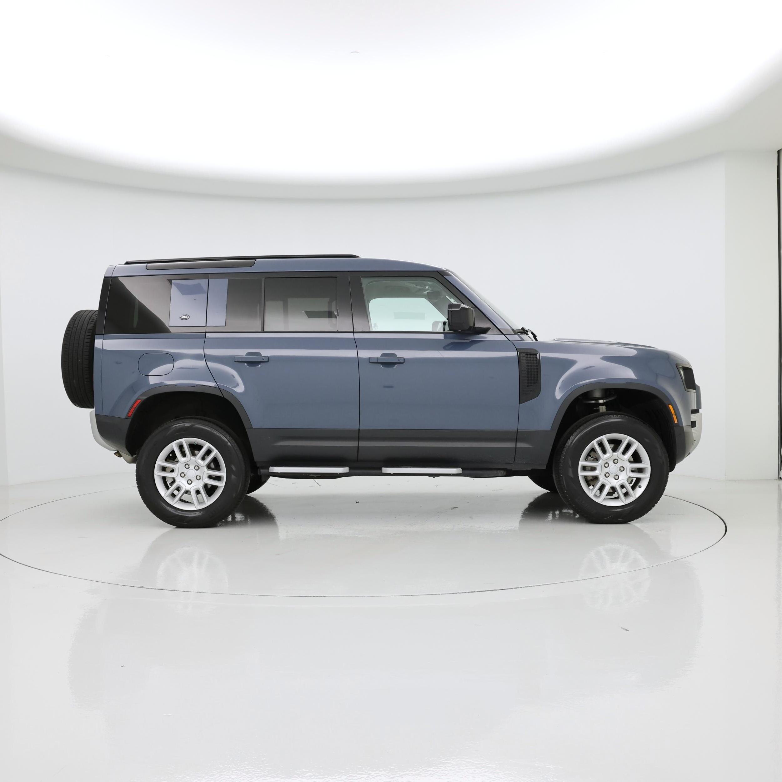 Thumbnail: 2020 Land Rover Defender - 7