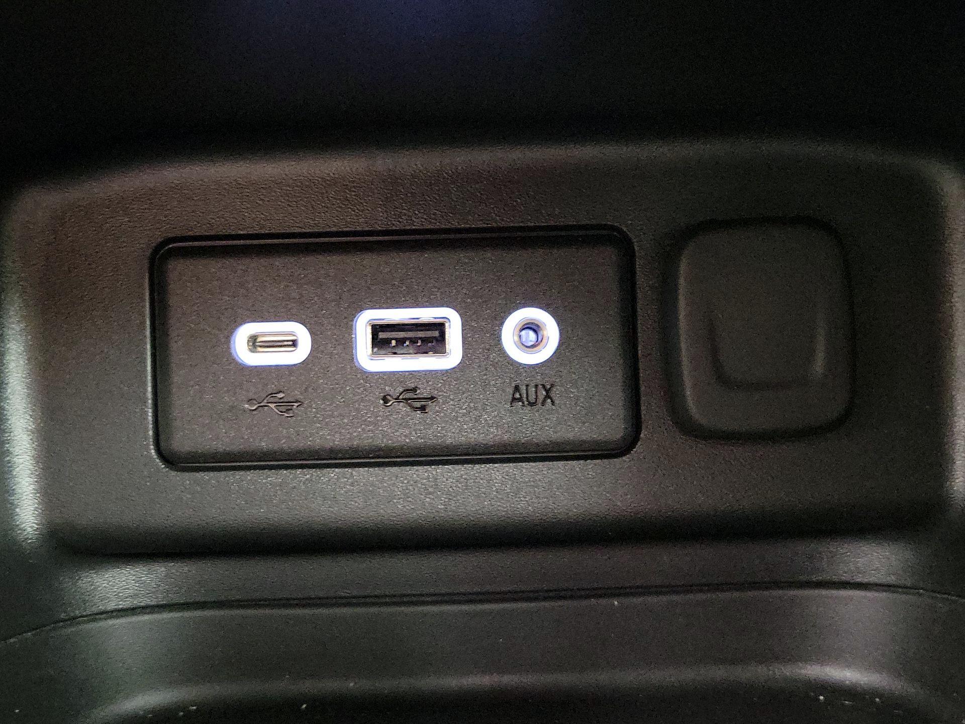 Thumbnail: 2023 Chevrolet Equinox - 18