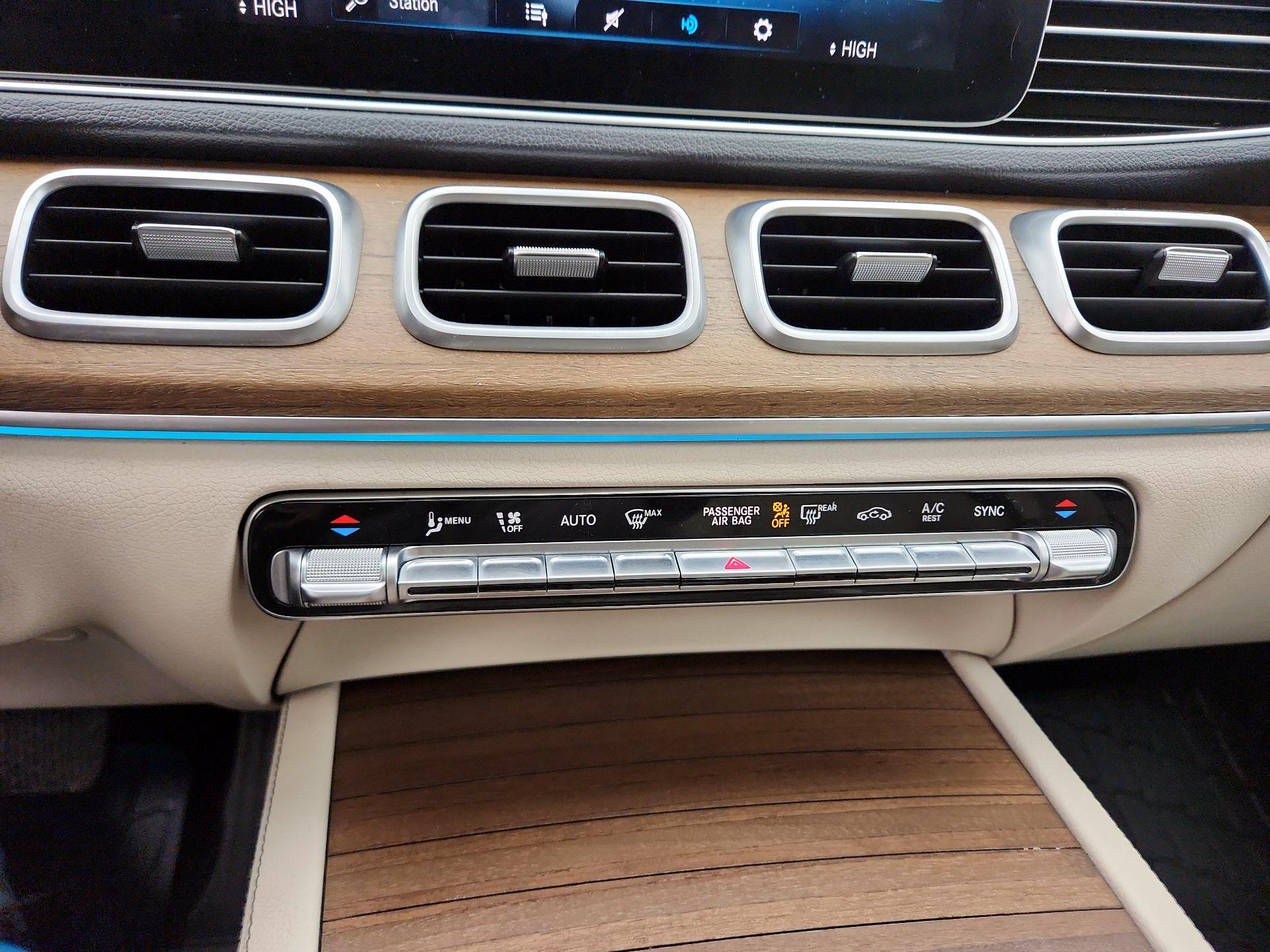 Thumbnail: 2022 Mercedes-Benz GLE - 17