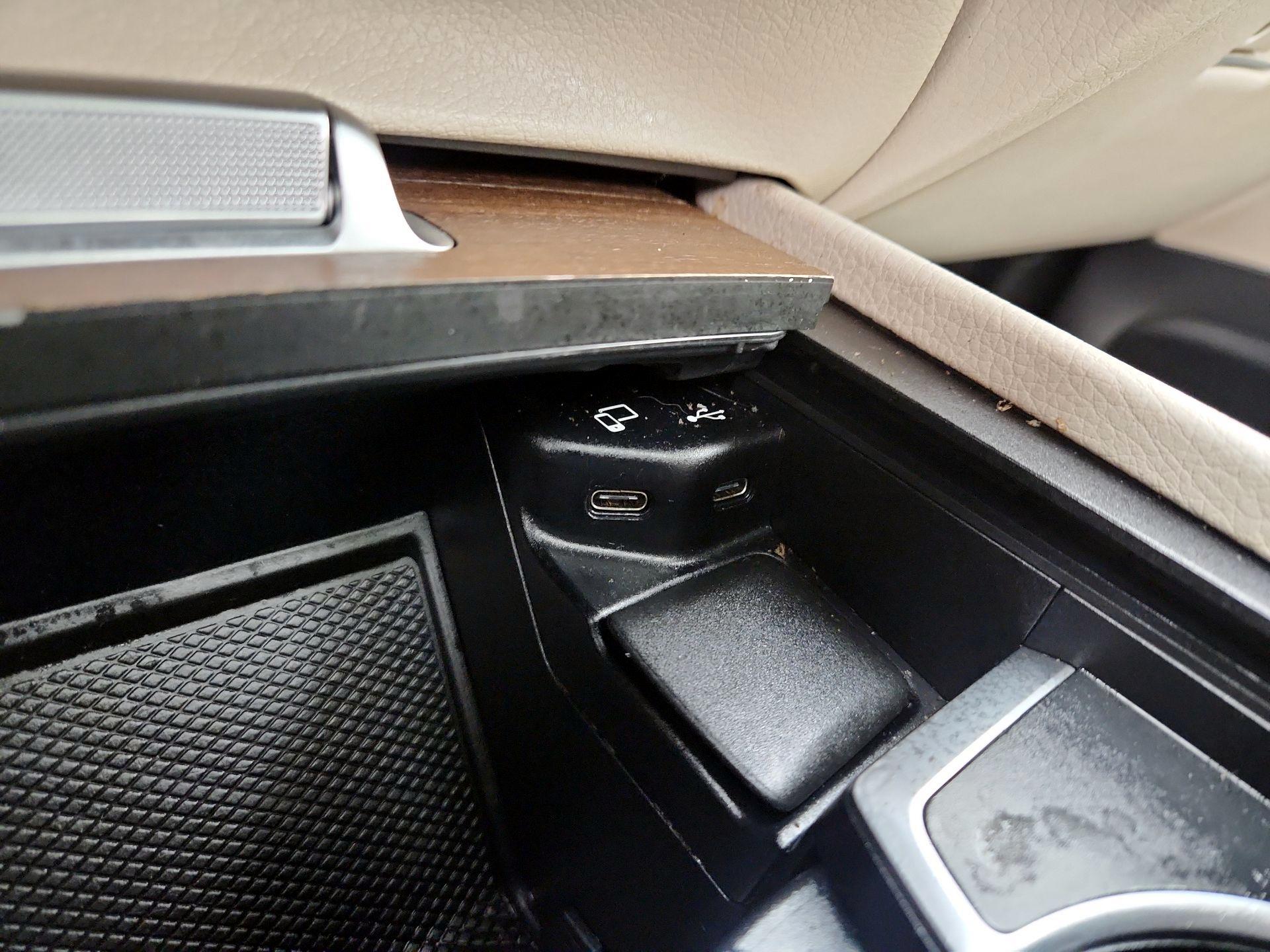 Thumbnail: 2022 Mercedes-Benz GLE - 19