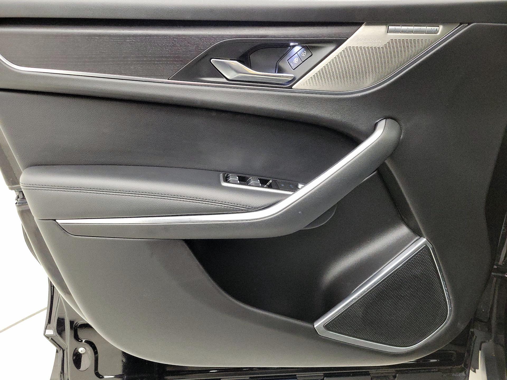 Thumbnail: 2021 Jaguar F-Pace - 12