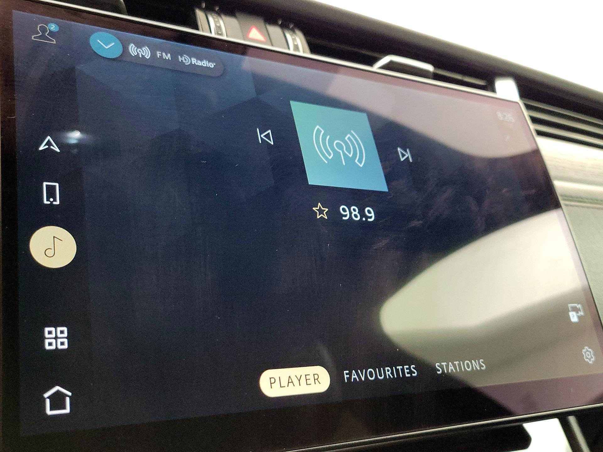 Thumbnail: 2021 Jaguar F-Pace - 16