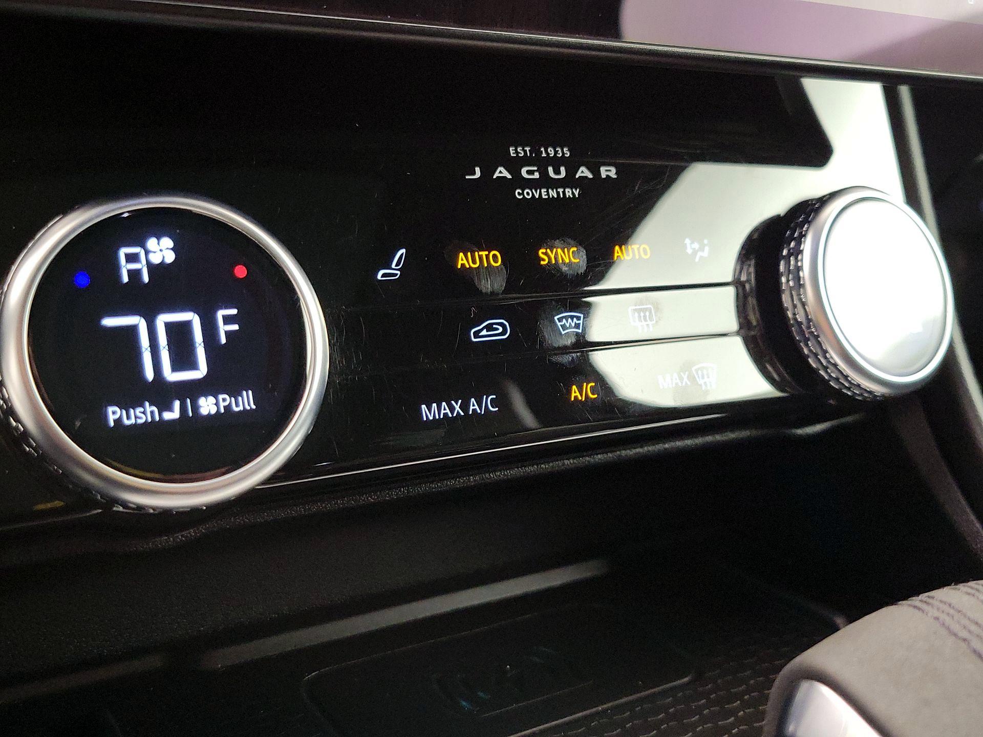 Thumbnail: 2021 Jaguar F-Pace - 17