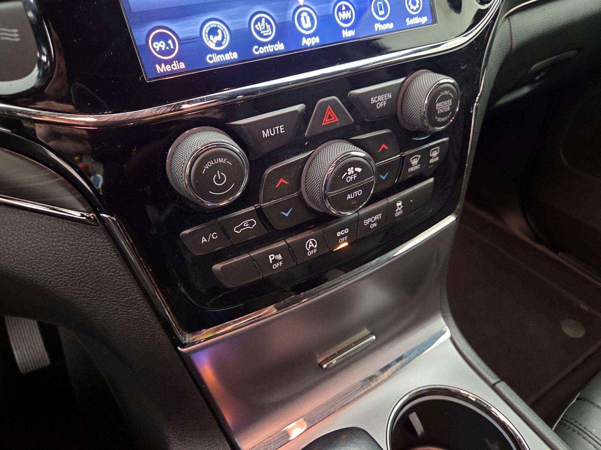 Thumbnail: 2020 Jeep Grand Cherokee - 16