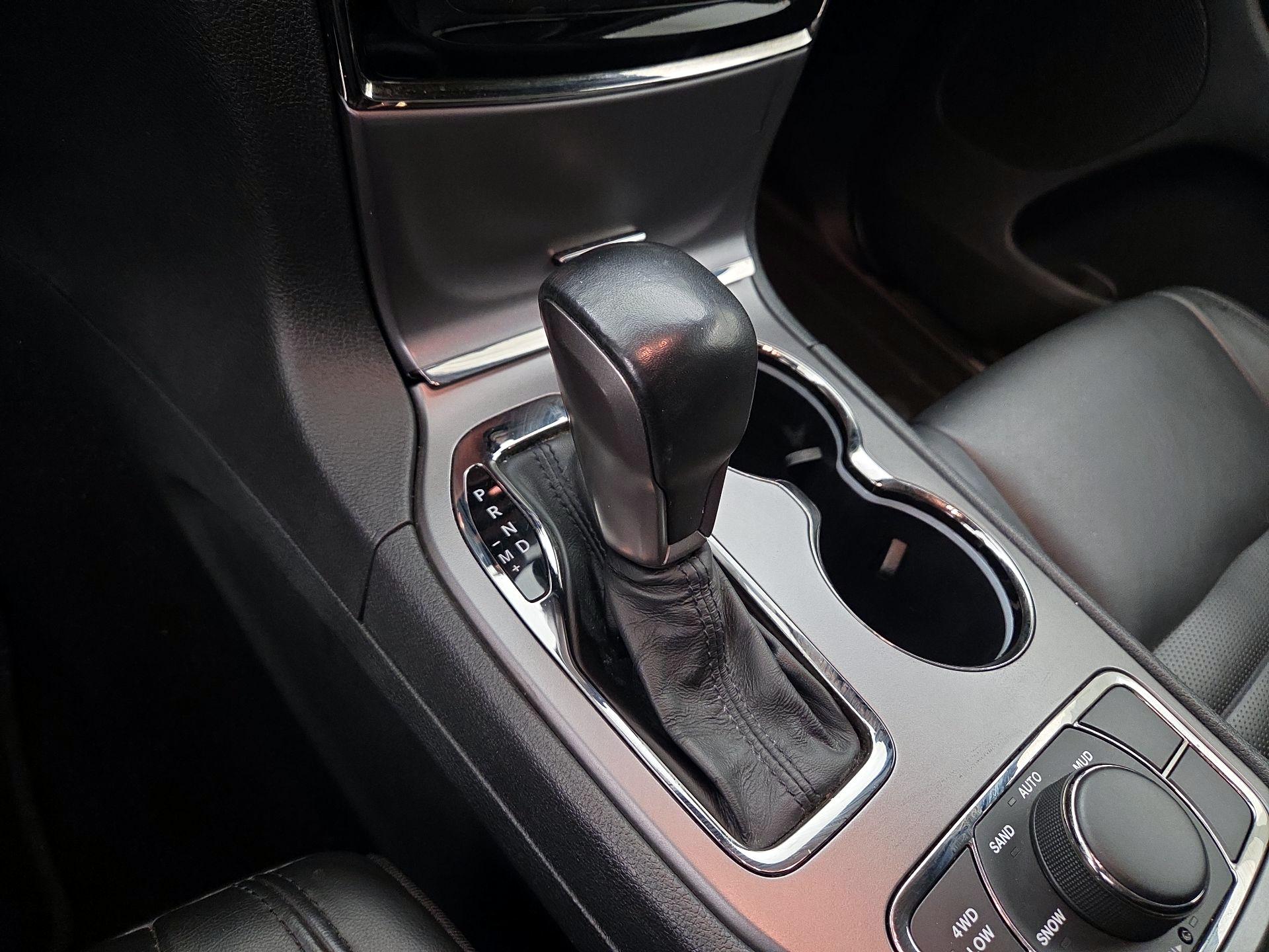 Thumbnail: 2020 Jeep Grand Cherokee - 17