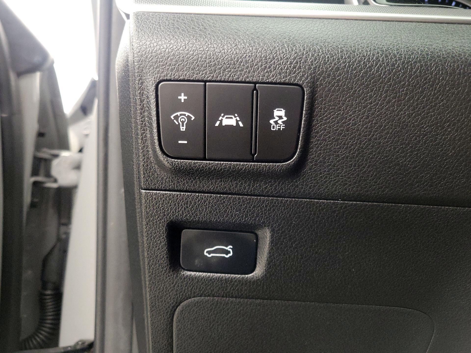 Thumbnail: 2023 Kia K5 - 13