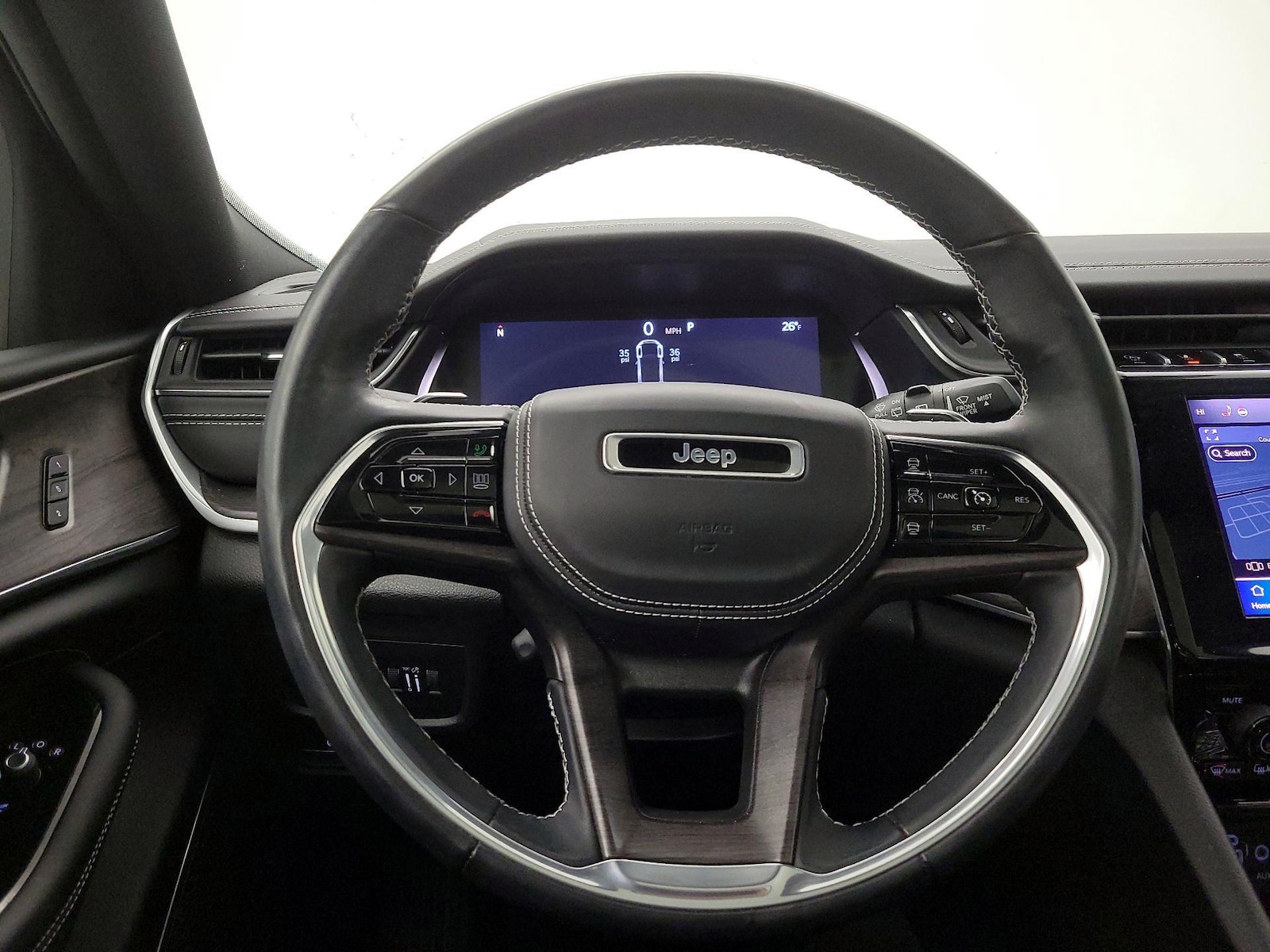 2022 Jeep Grand Cherokee Overland - Photo 11