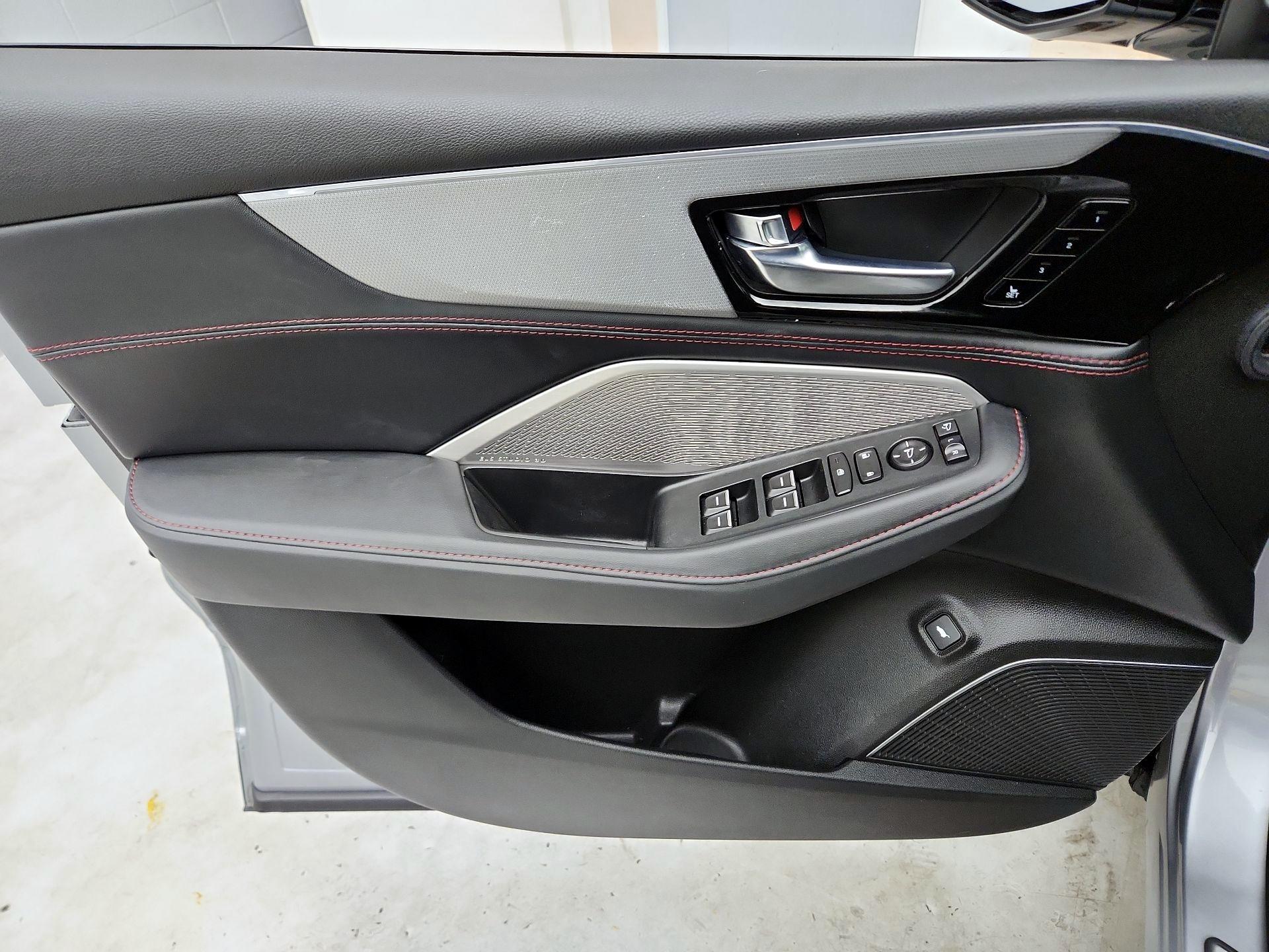 Thumbnail: 2023 Acura MDX - 12