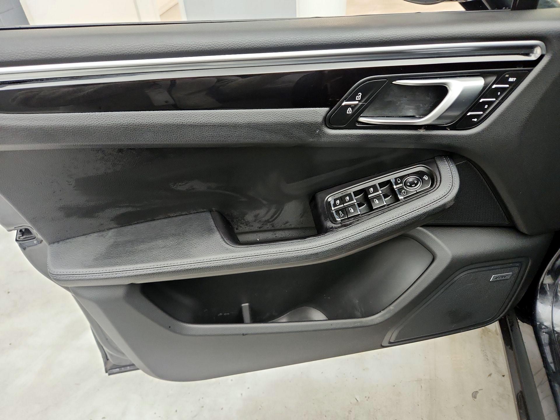 Thumbnail: 2022 Porsche Macan - 12