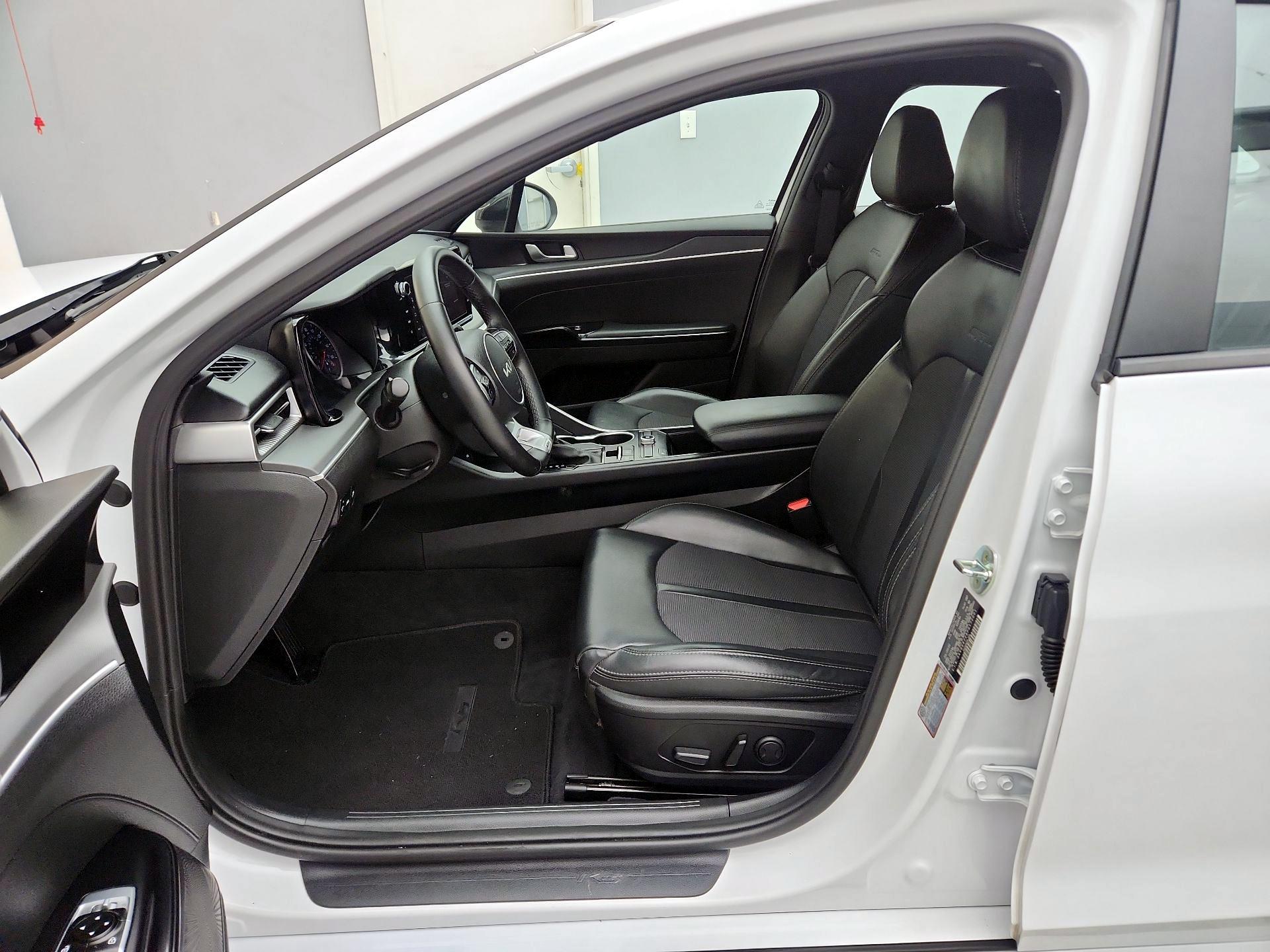 Thumbnail: 2023 Kia K5 - 11