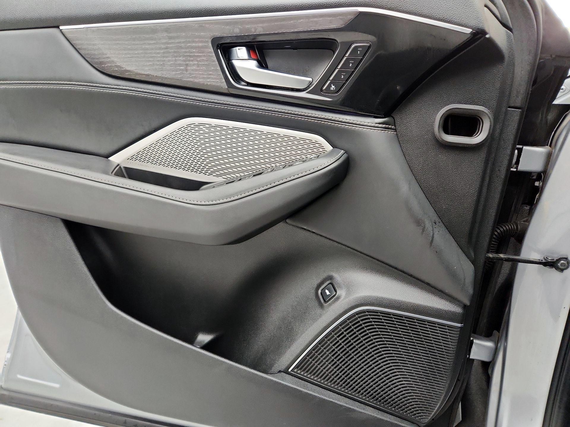 Thumbnail: 2022 Acura MDX - 12