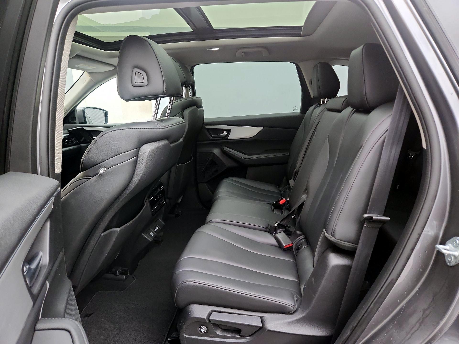 Thumbnail: 2023 Acura MDX - 20