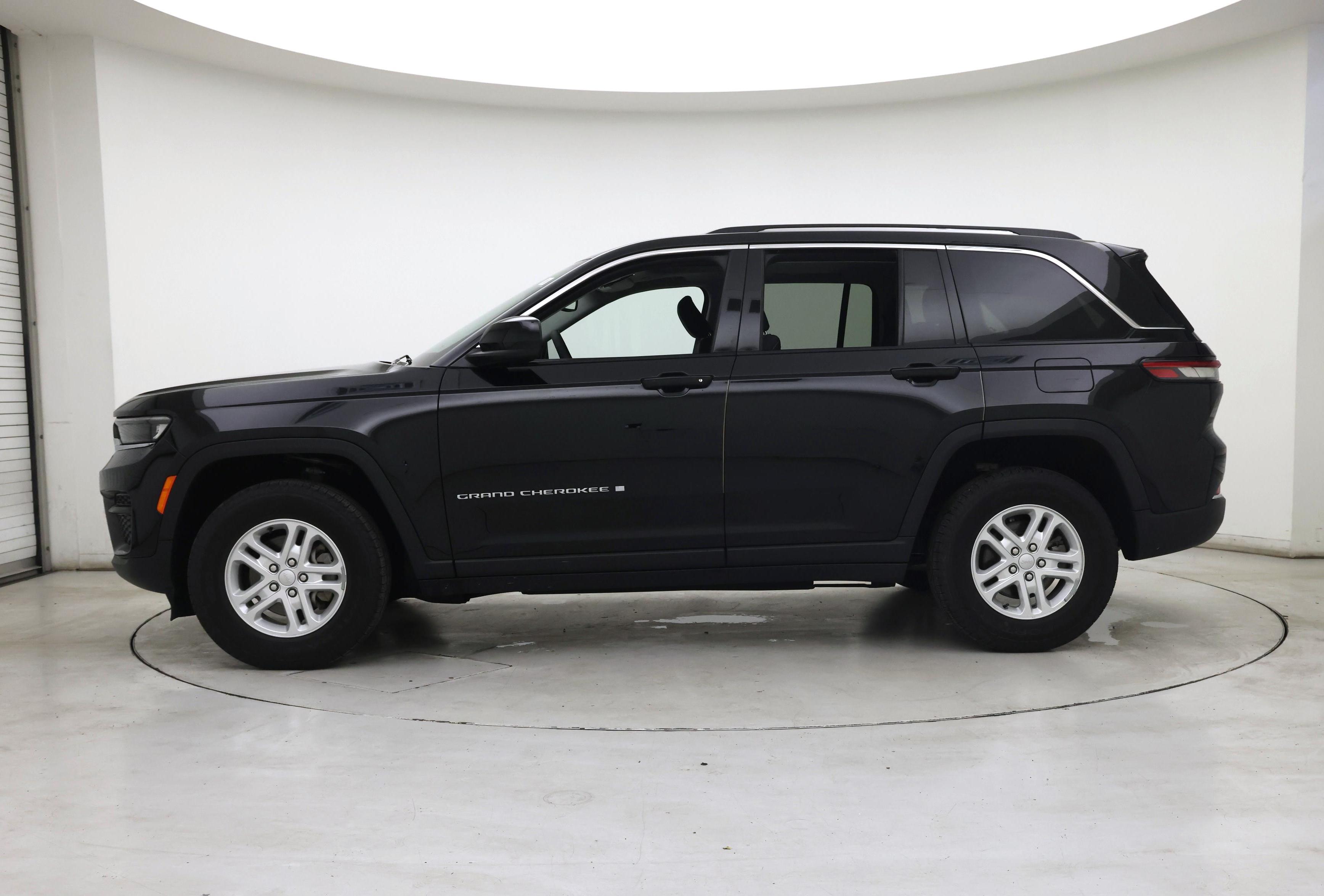 Thumbnail: 2023 Jeep Grand Cherokee - 3