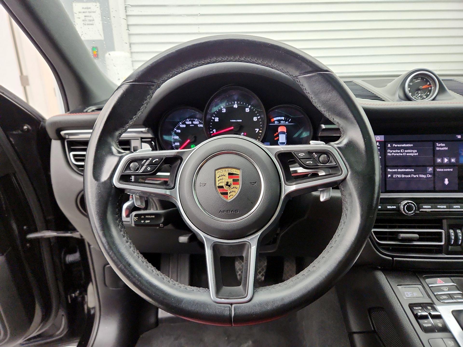 Thumbnail: 2021 Porsche Macan - 10