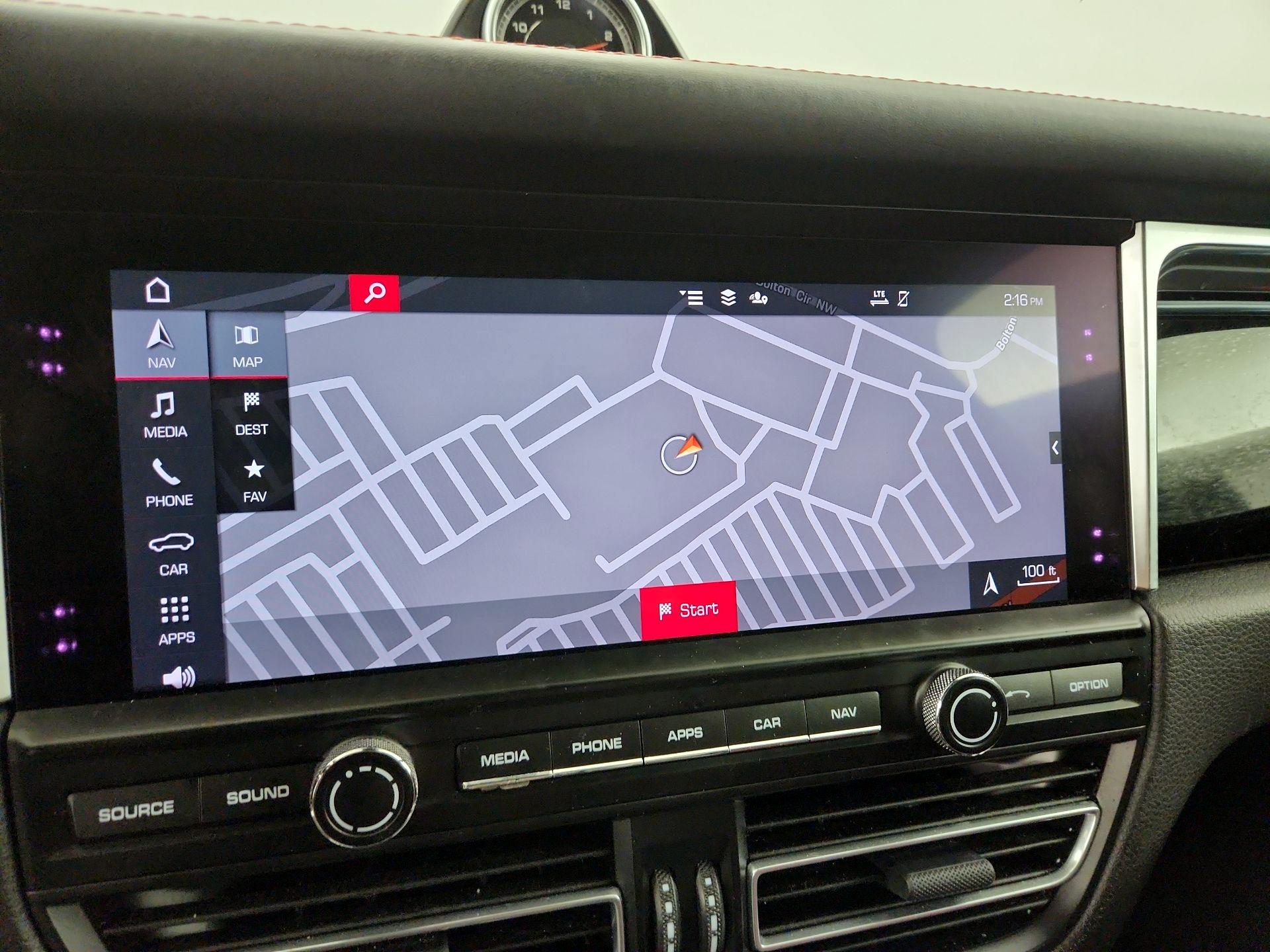 Thumbnail: 2021 Porsche Macan - 14