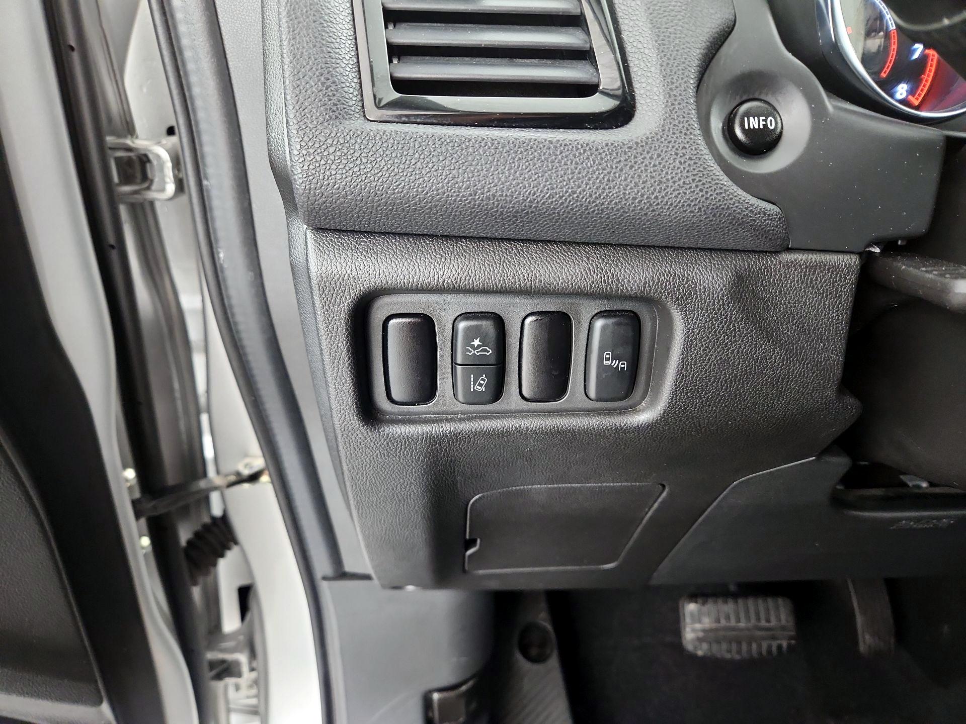 Thumbnail: 2024 Mitsubishi Outlander Sport - 13