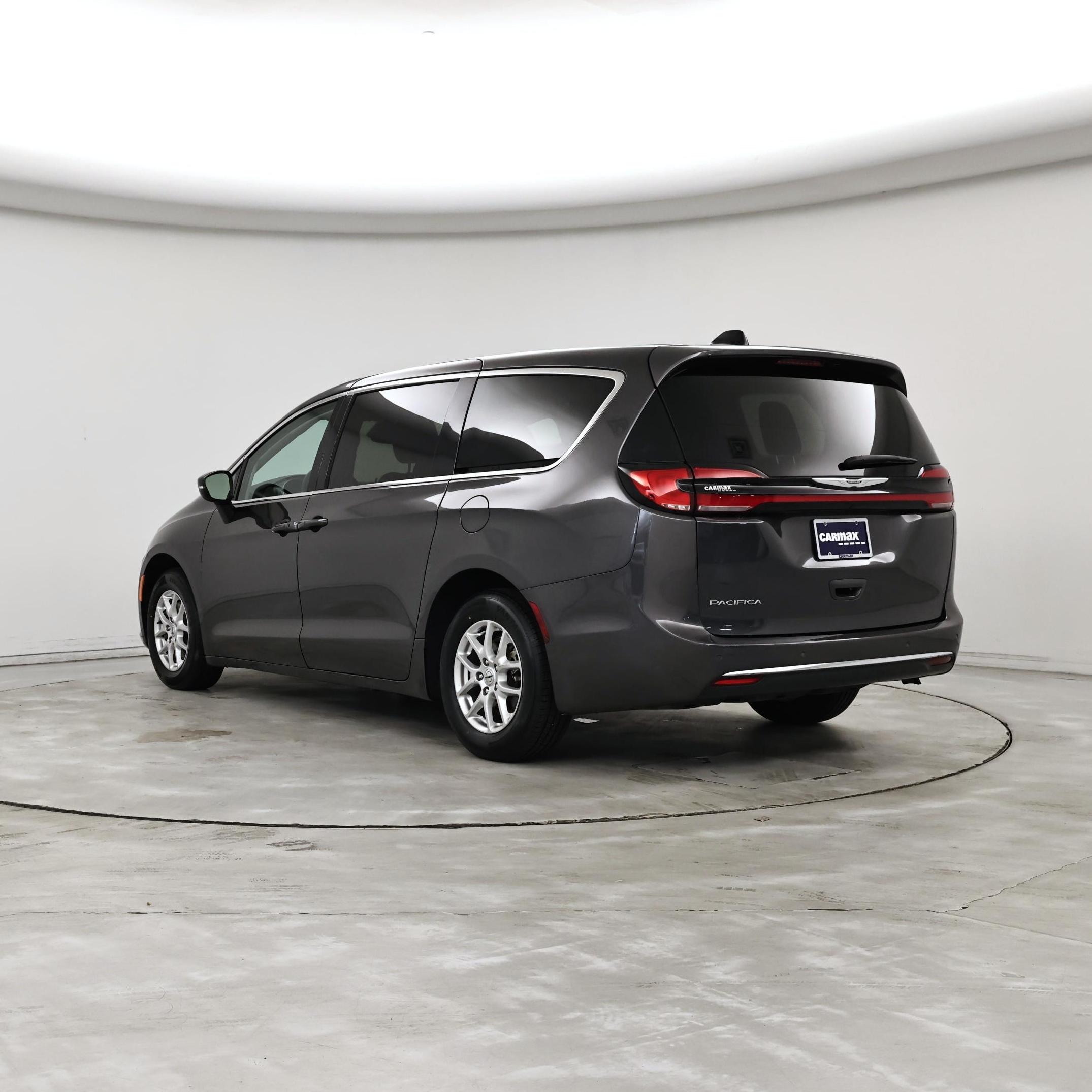 Thumbnail: 2023 Chrysler Pacifica - 2