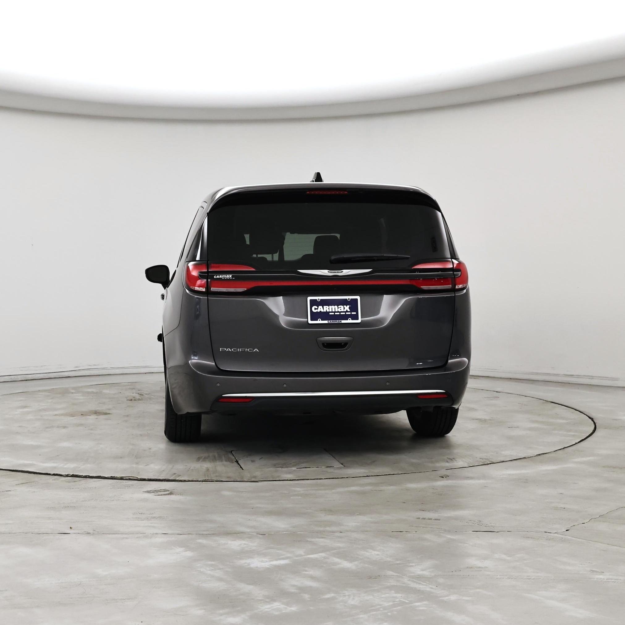 Thumbnail: 2023 Chrysler Pacifica - 6