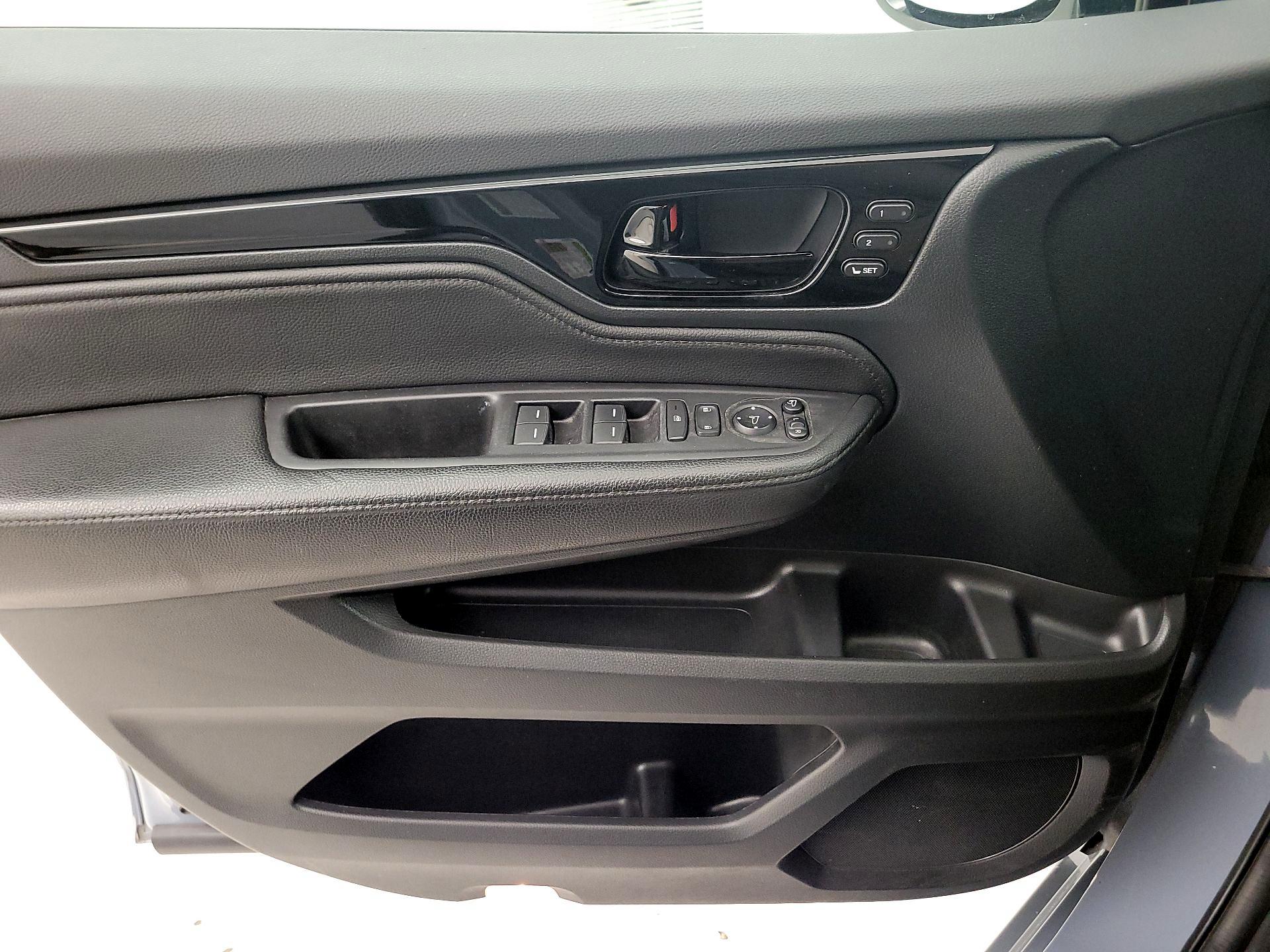 Thumbnail: 2023 Honda Odyssey - 12