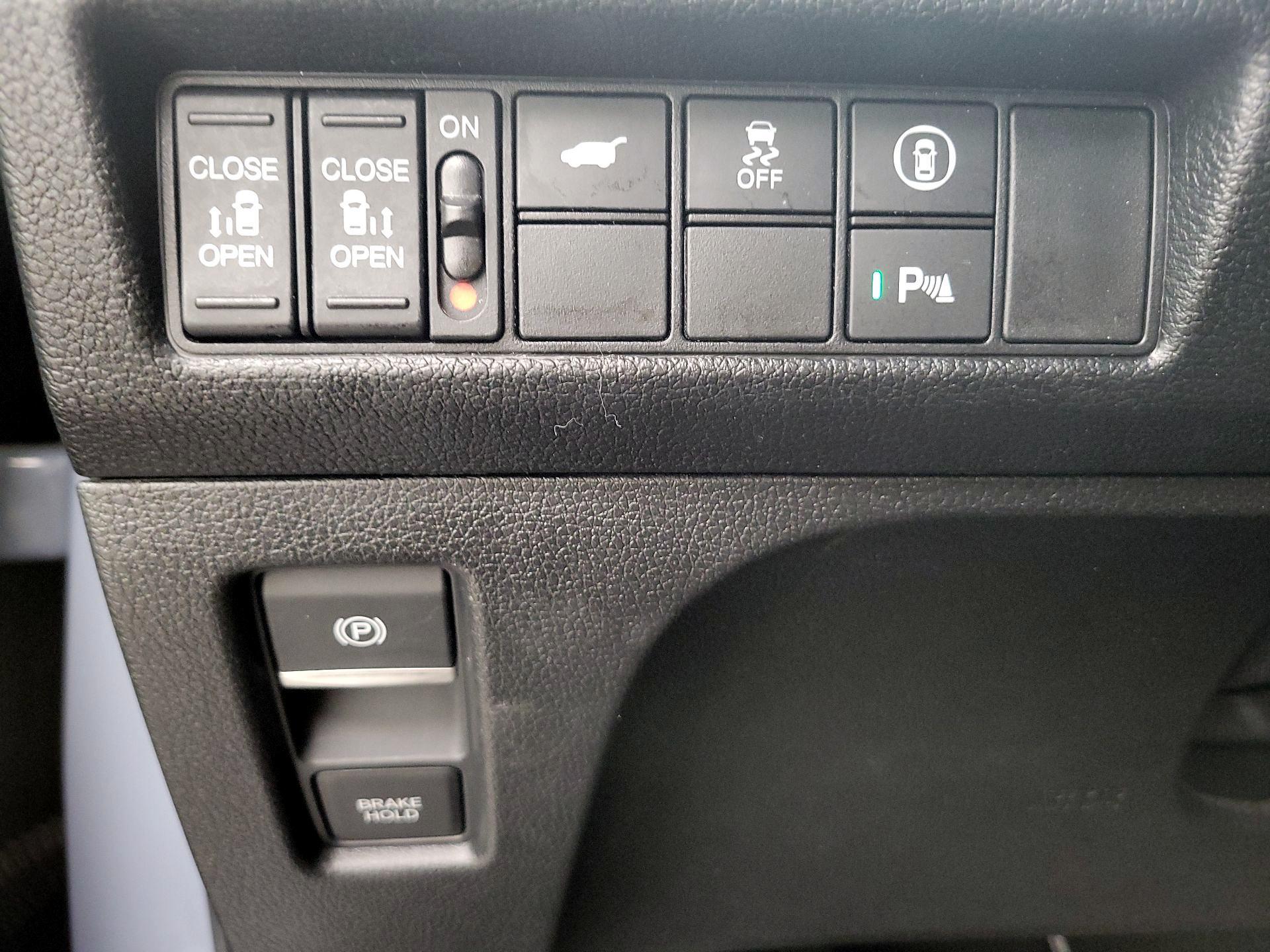 Thumbnail: 2023 Honda Odyssey - 13