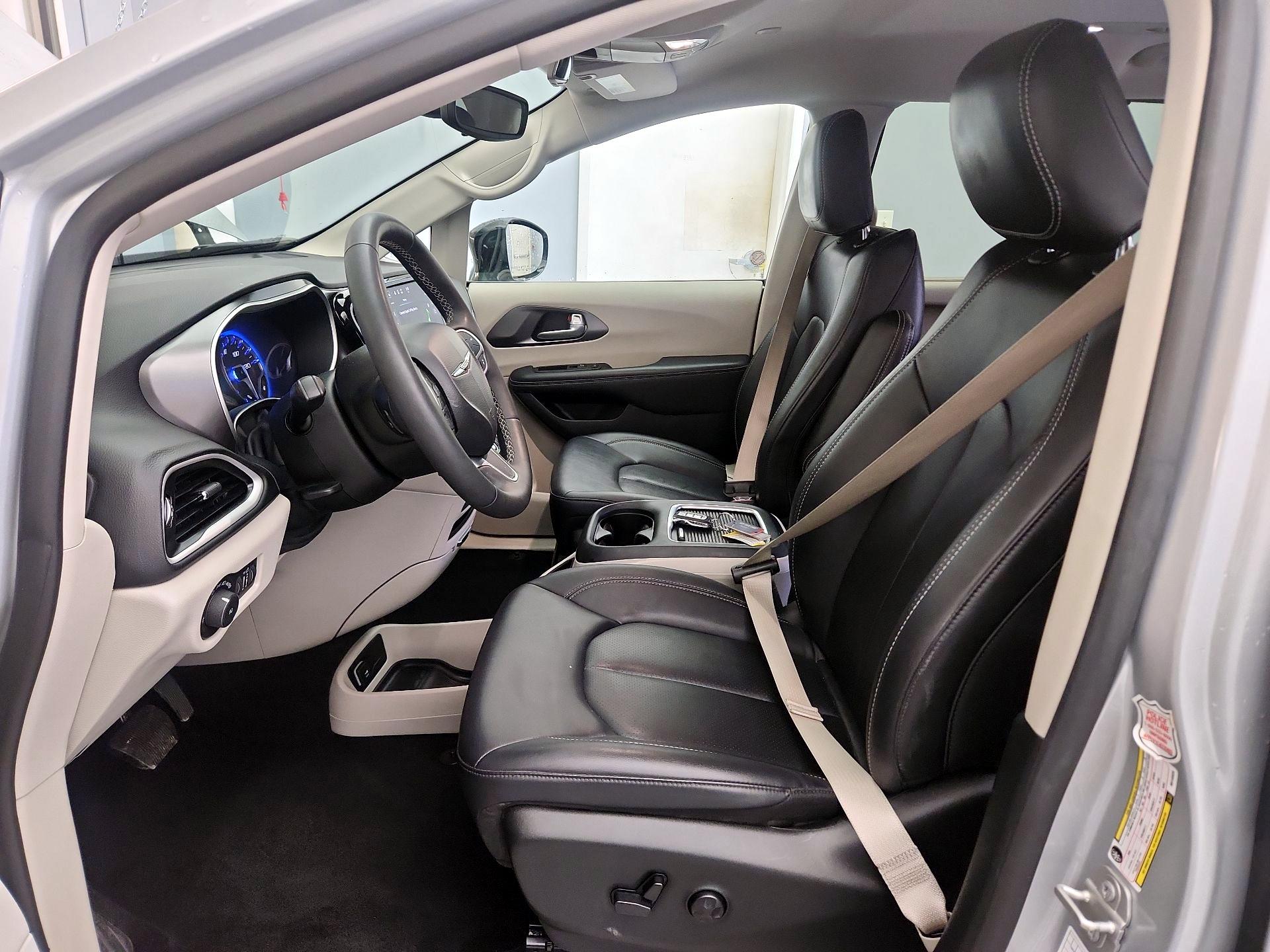 Thumbnail: 2024 Chrysler Pacifica - 11