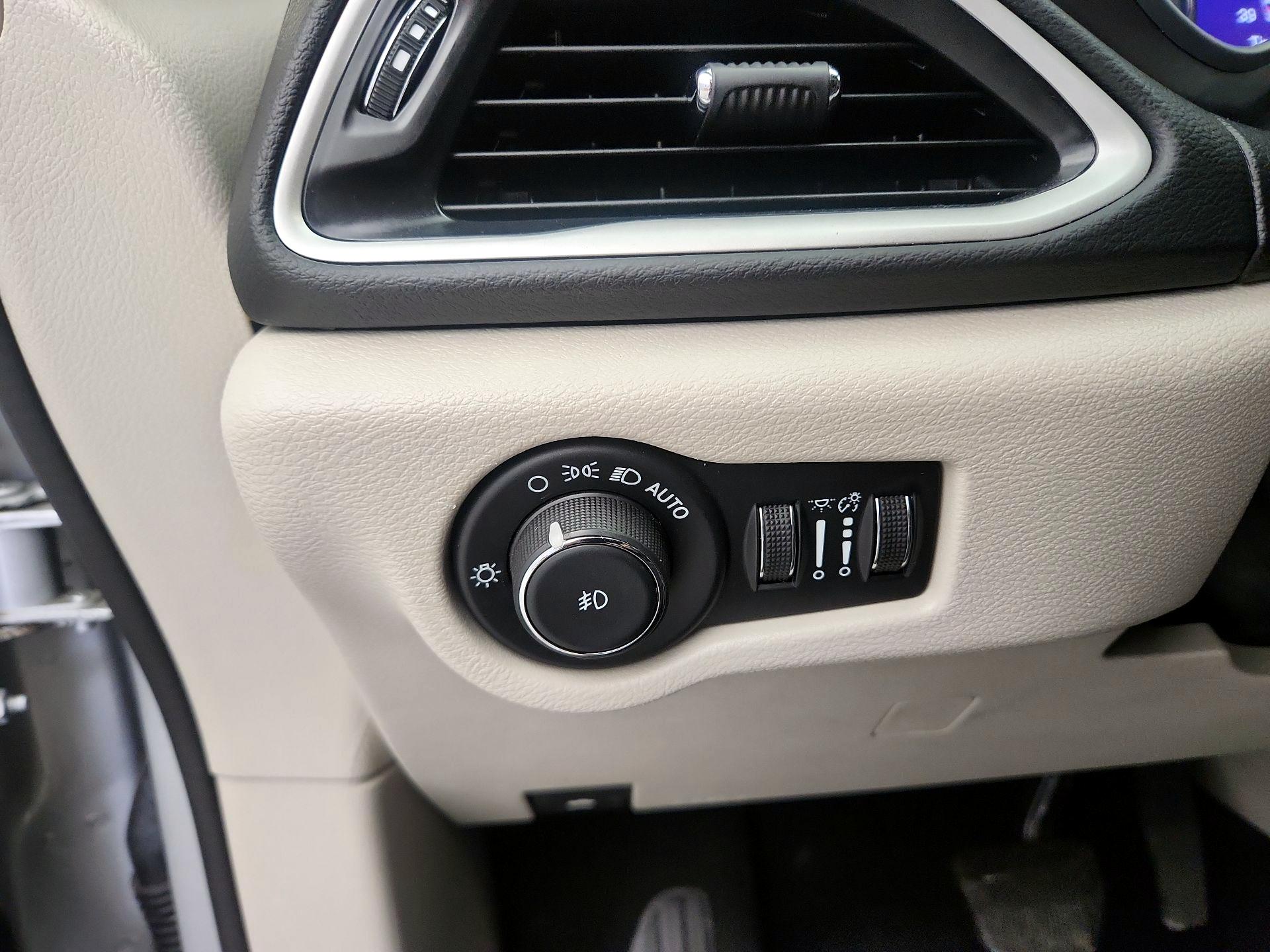 Thumbnail: 2024 Chrysler Pacifica - 13