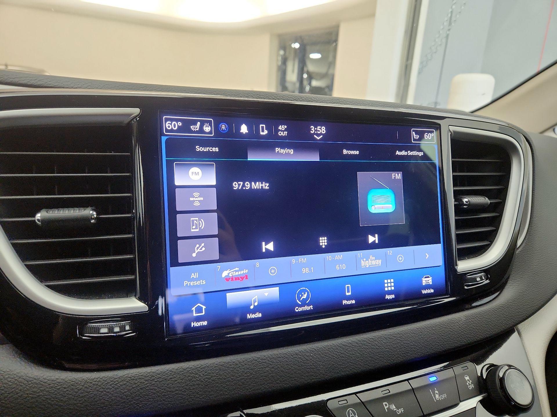 Thumbnail: 2024 Chrysler Pacifica - 15