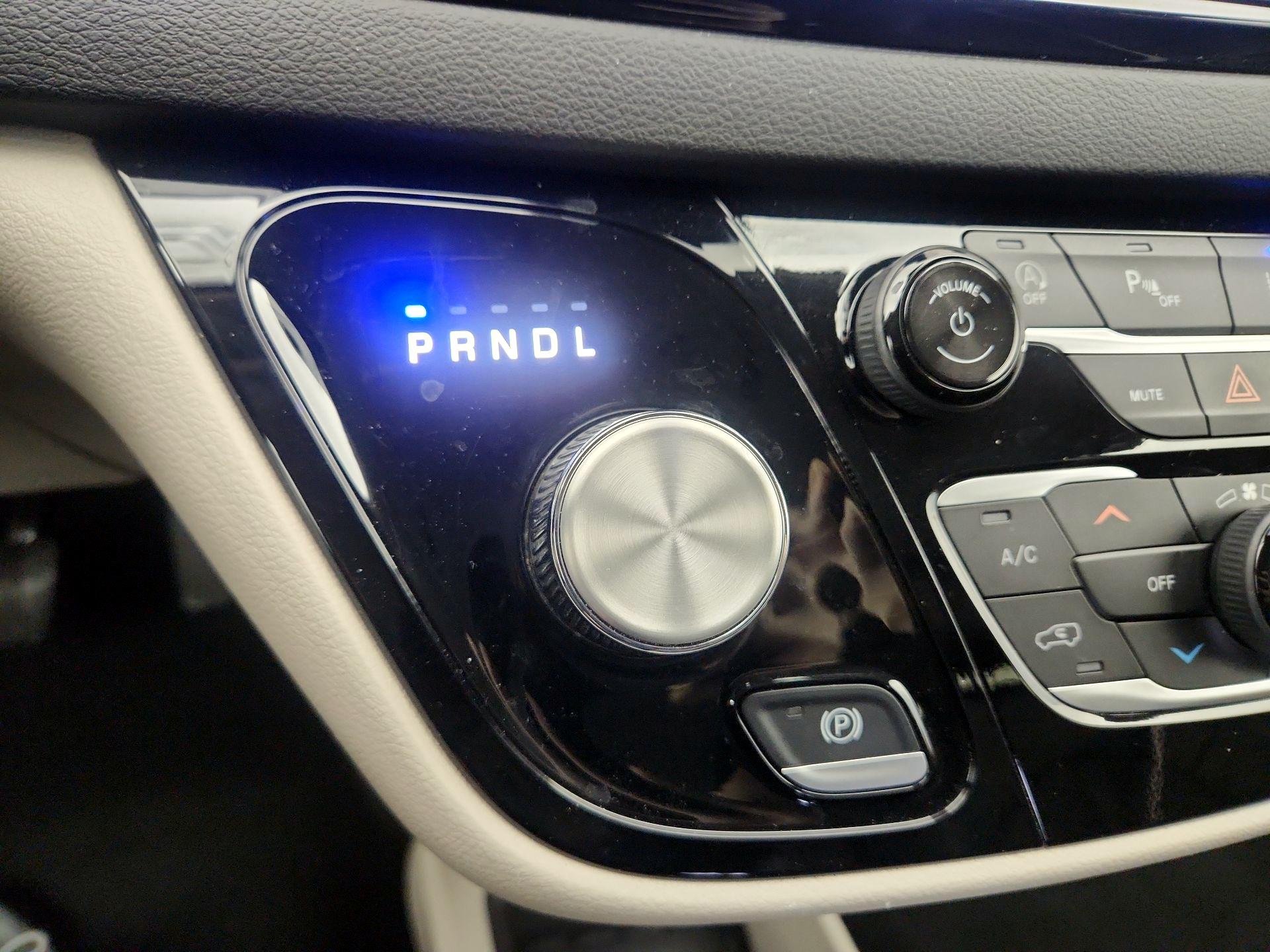 Thumbnail: 2024 Chrysler Pacifica - 17