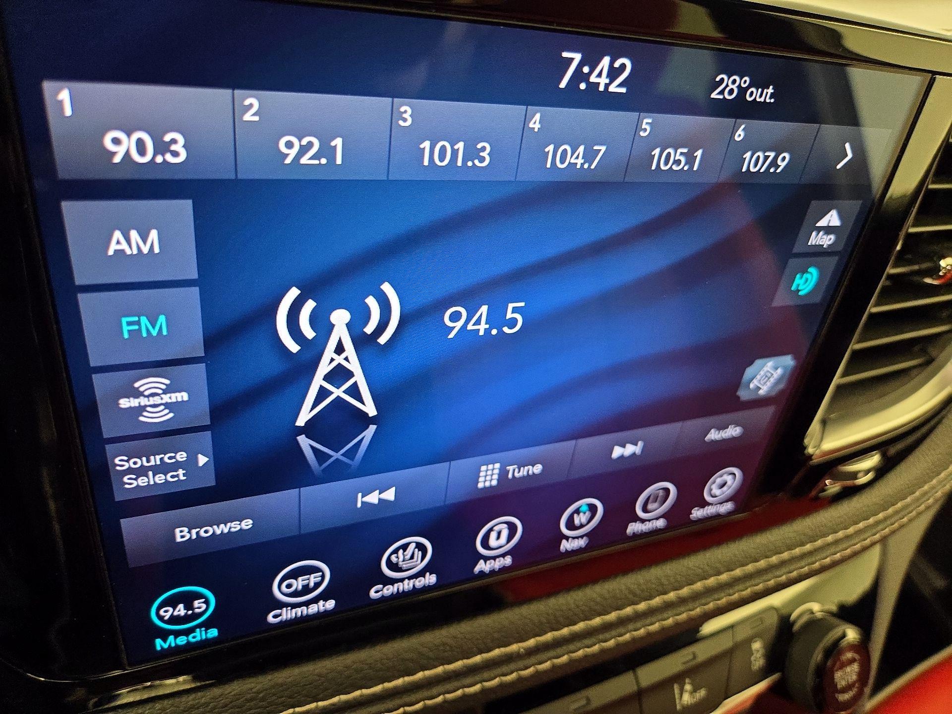 Thumbnail: 2020 Chrysler Pacifica - 16