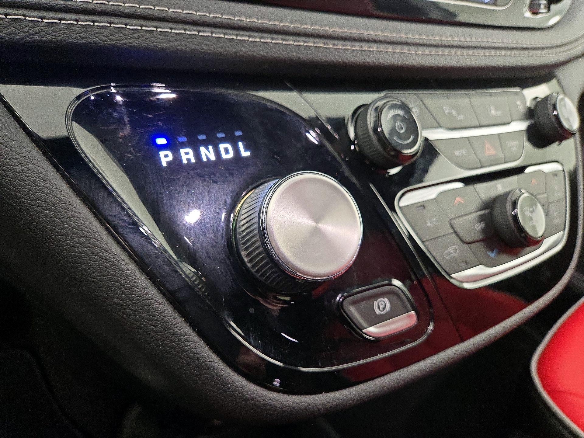 Thumbnail: 2020 Chrysler Pacifica - 18