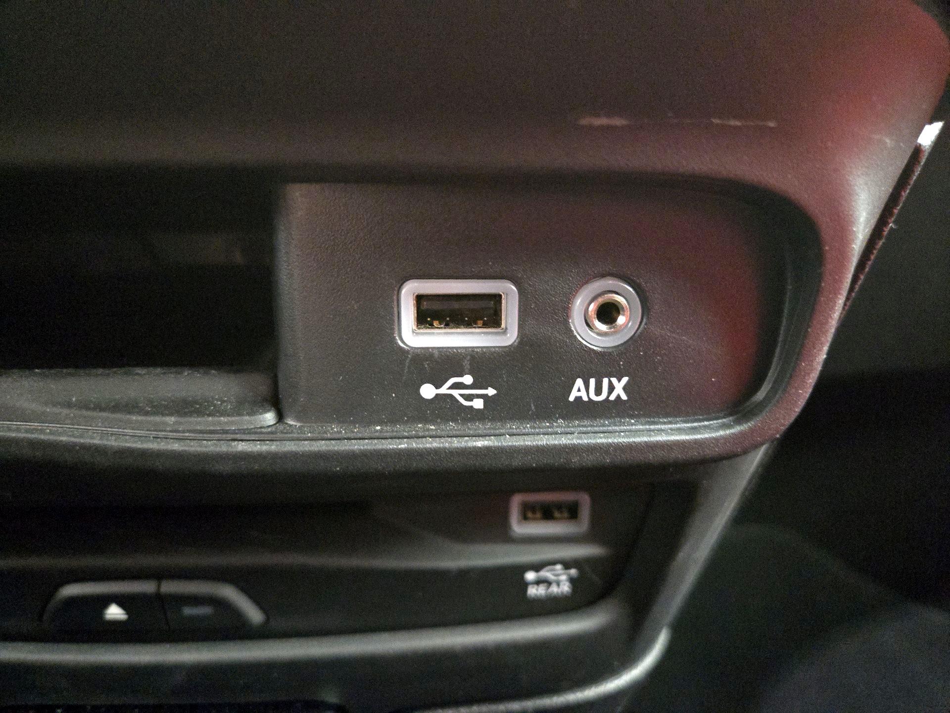 Thumbnail: 2020 Chrysler Pacifica - 19