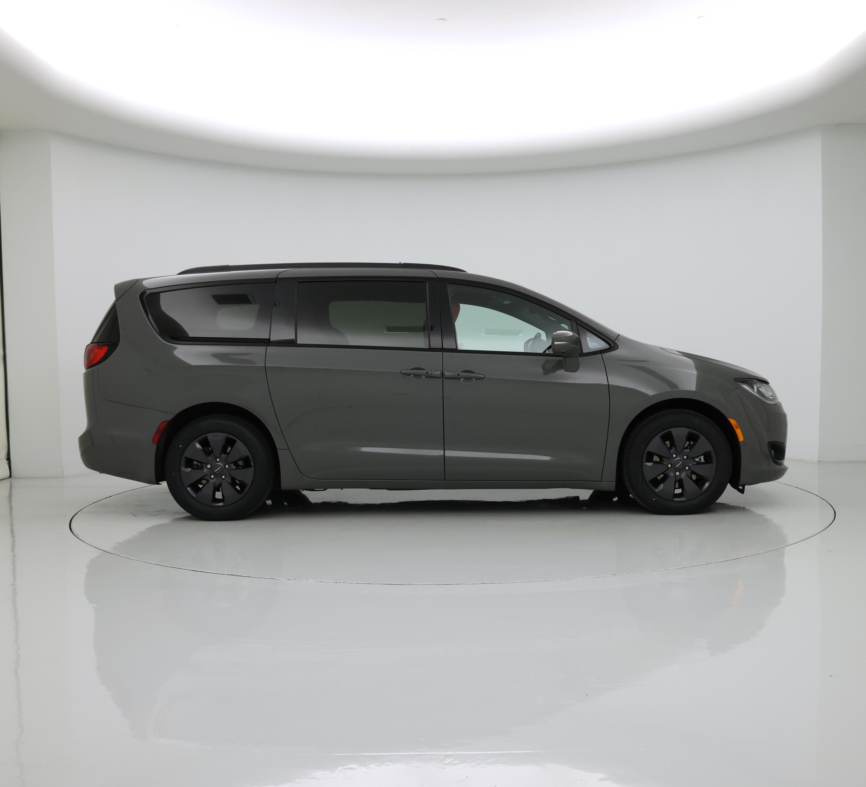 Thumbnail: 2020 Chrysler Pacifica - 7