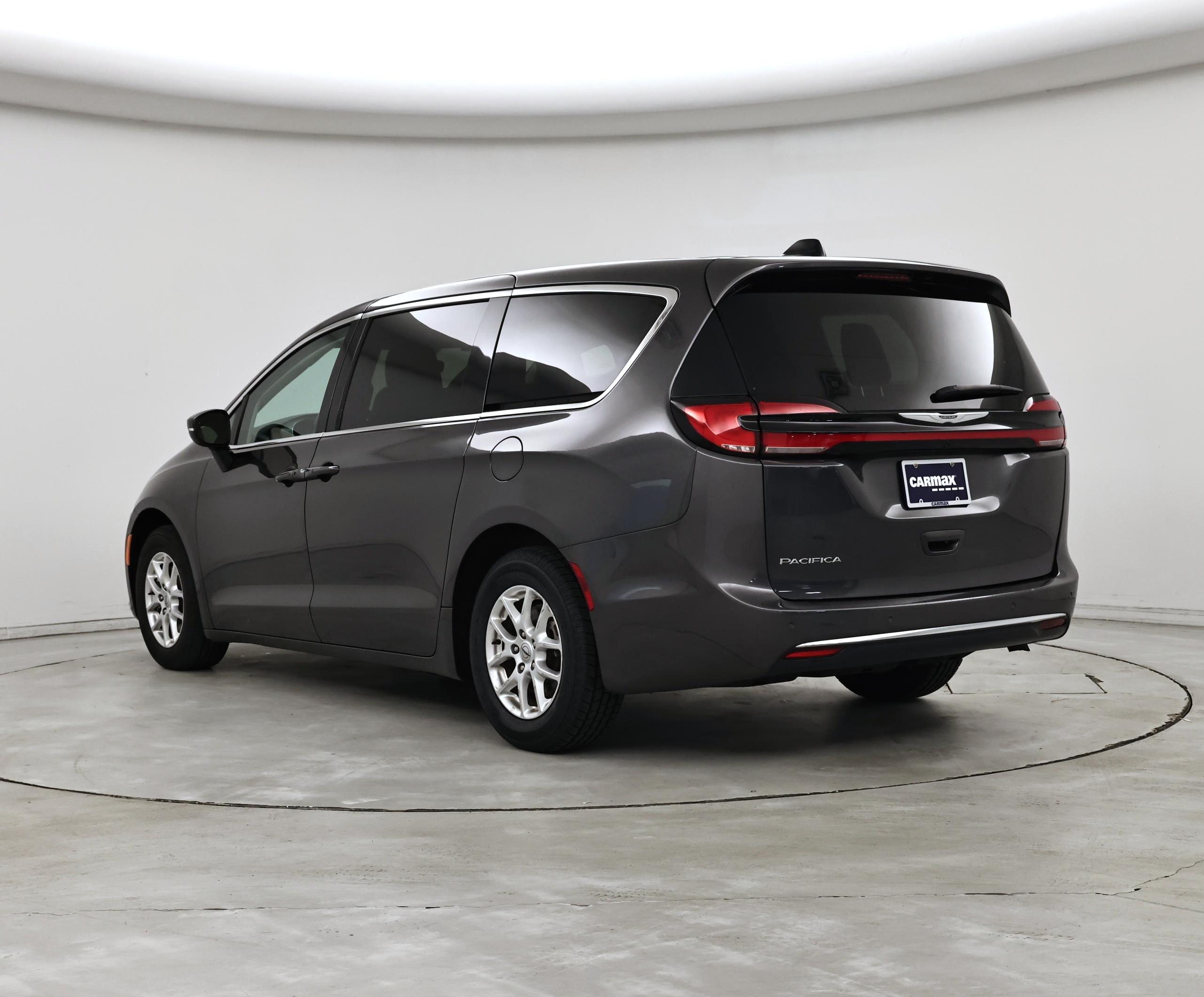 Thumbnail: 2023 Chrysler Pacifica - 2