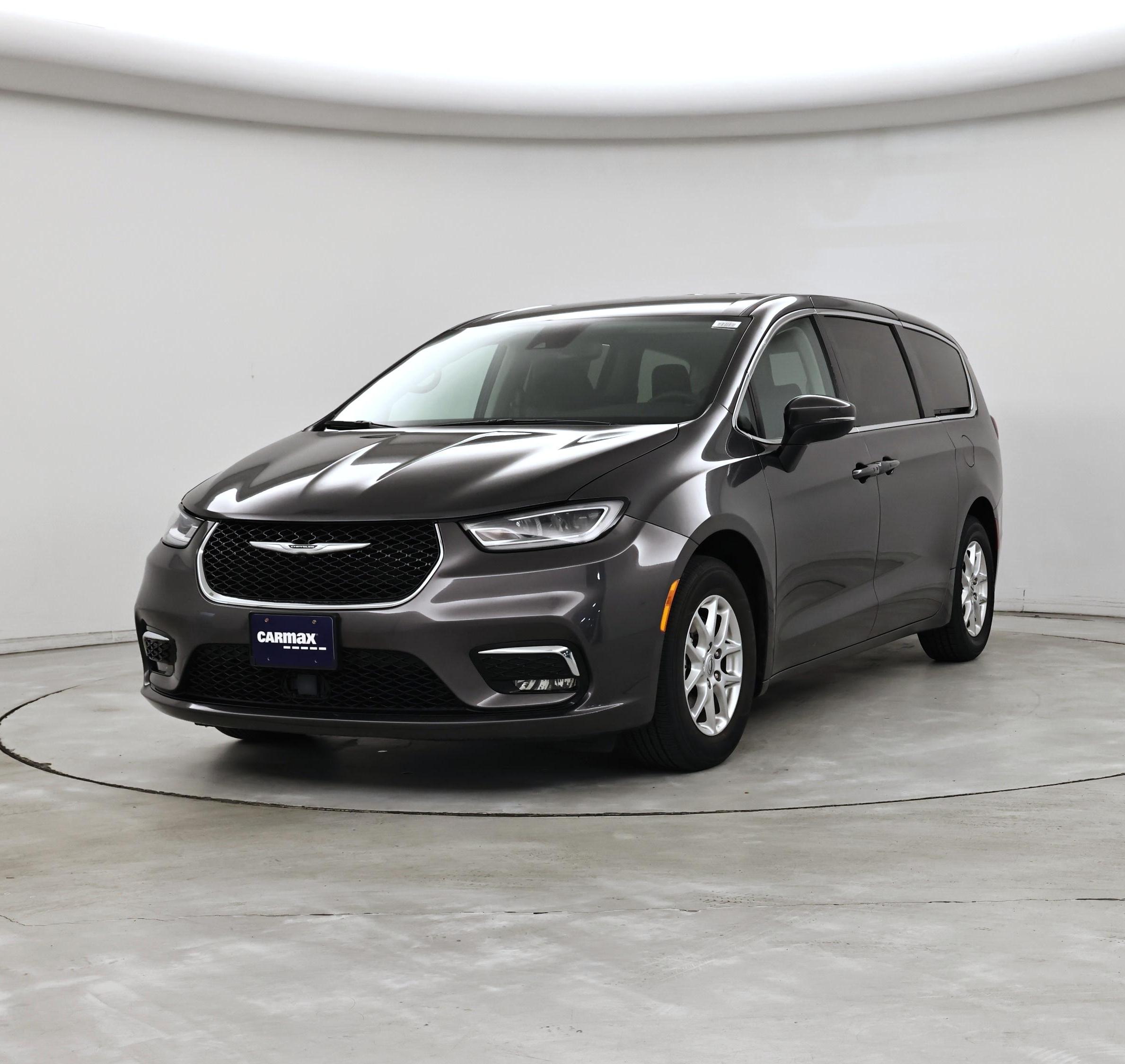 Thumbnail: 2023 Chrysler Pacifica - 4