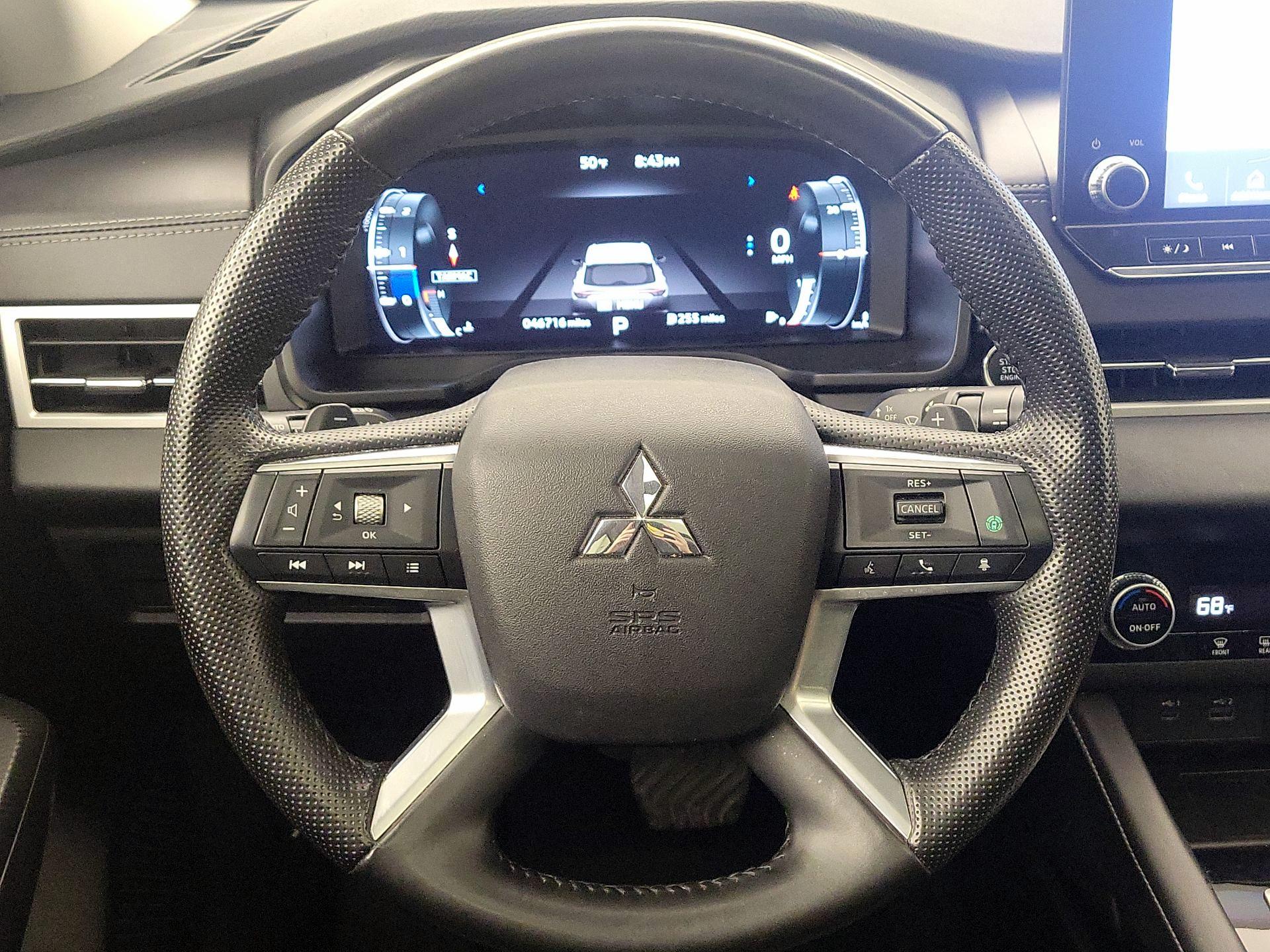 Thumbnail: 2024 Mitsubishi Outlander - 10