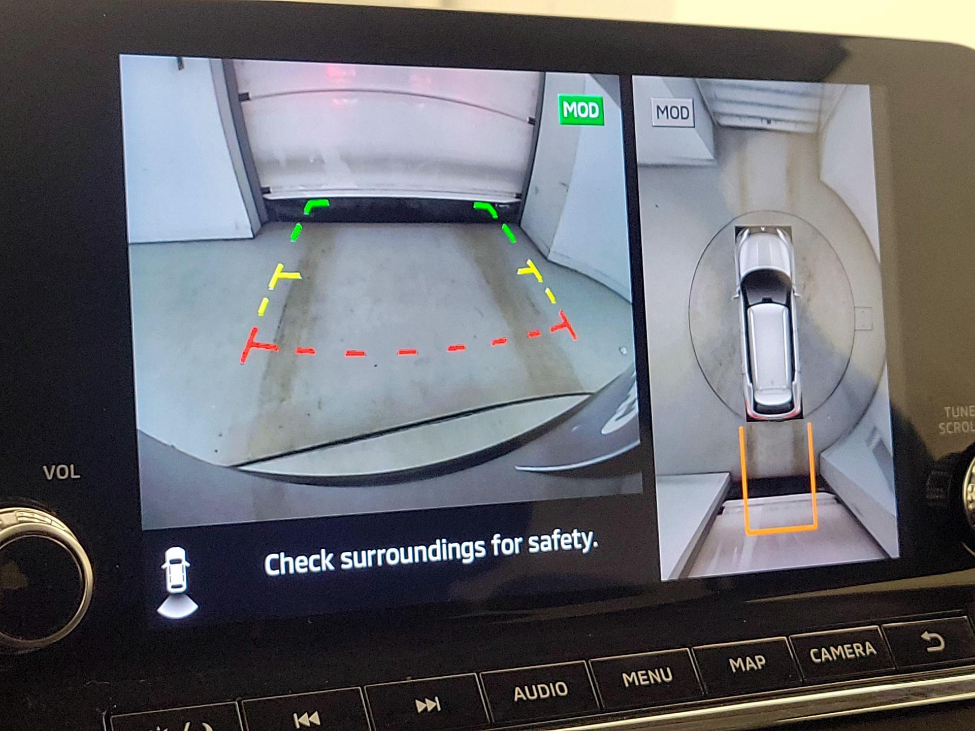 Thumbnail: 2024 Mitsubishi Outlander - 15