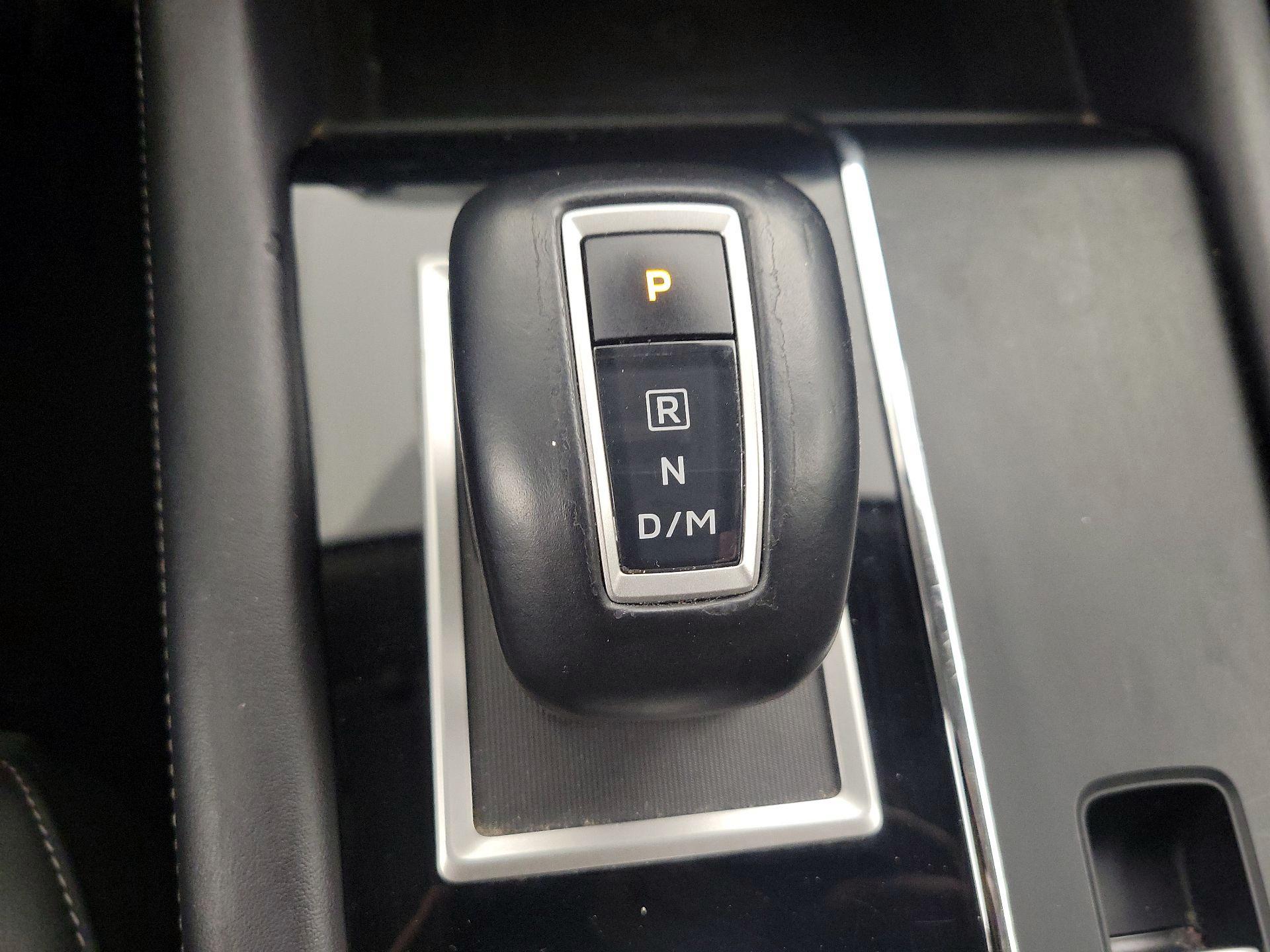 Thumbnail: 2024 Mitsubishi Outlander - 18