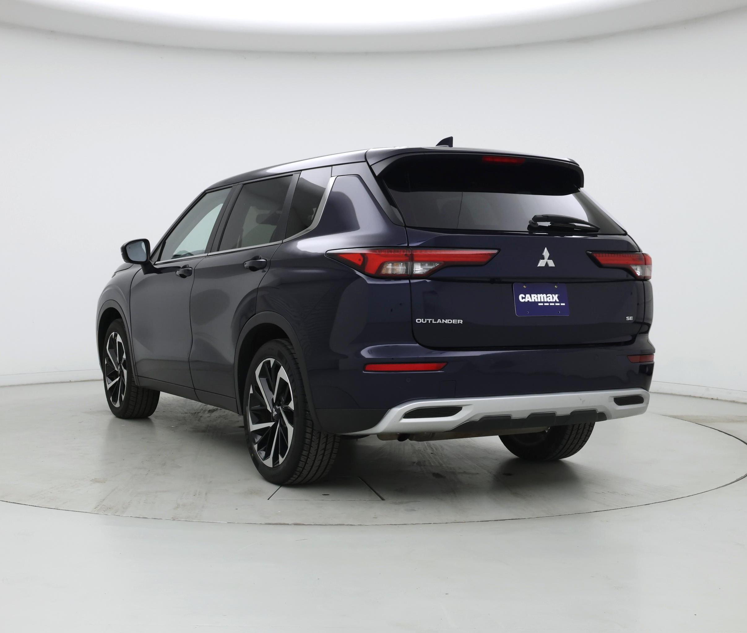 Thumbnail: 2024 Mitsubishi Outlander - 2