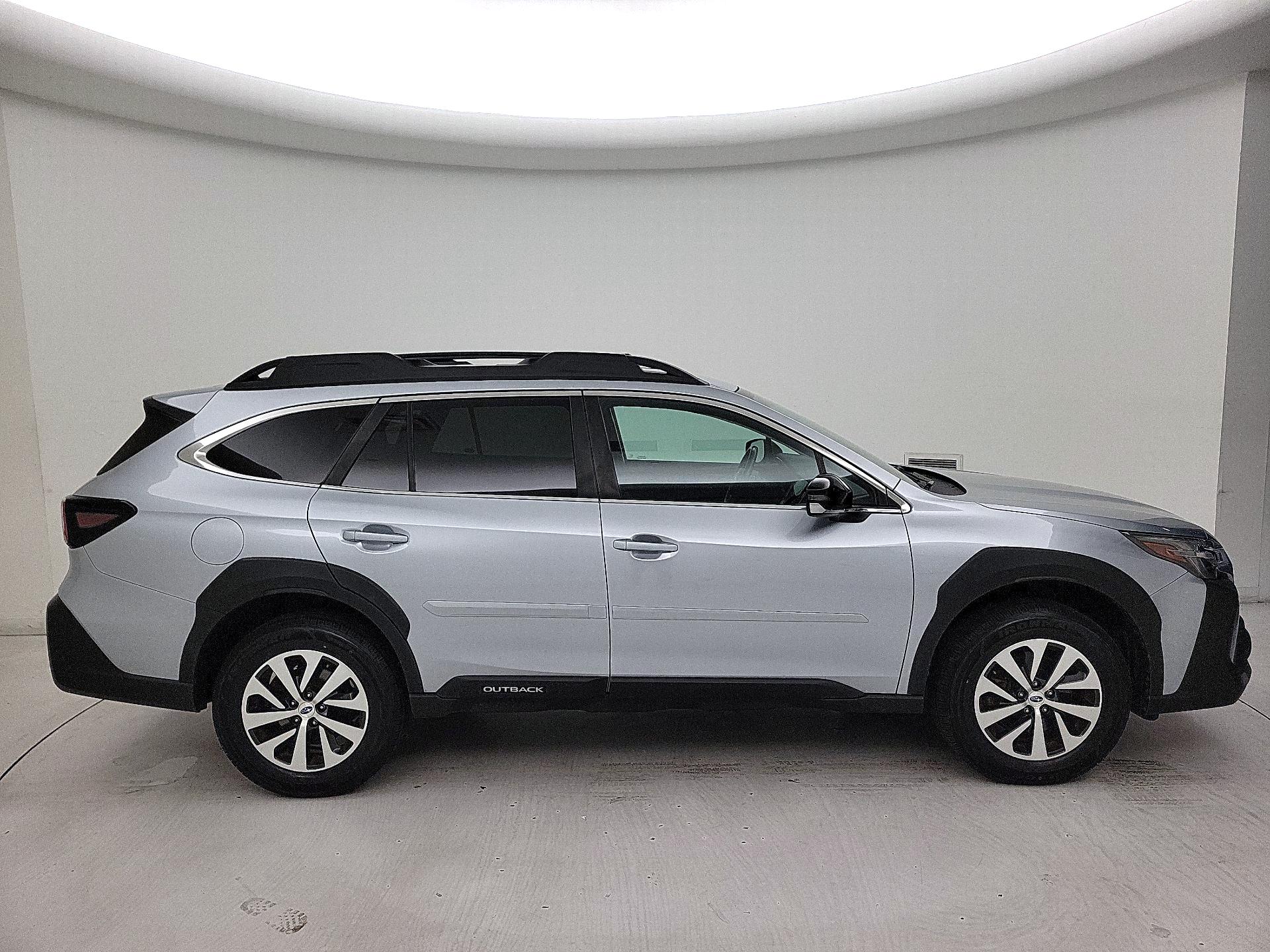 Thumbnail: 2023 Subaru Outback - 4
