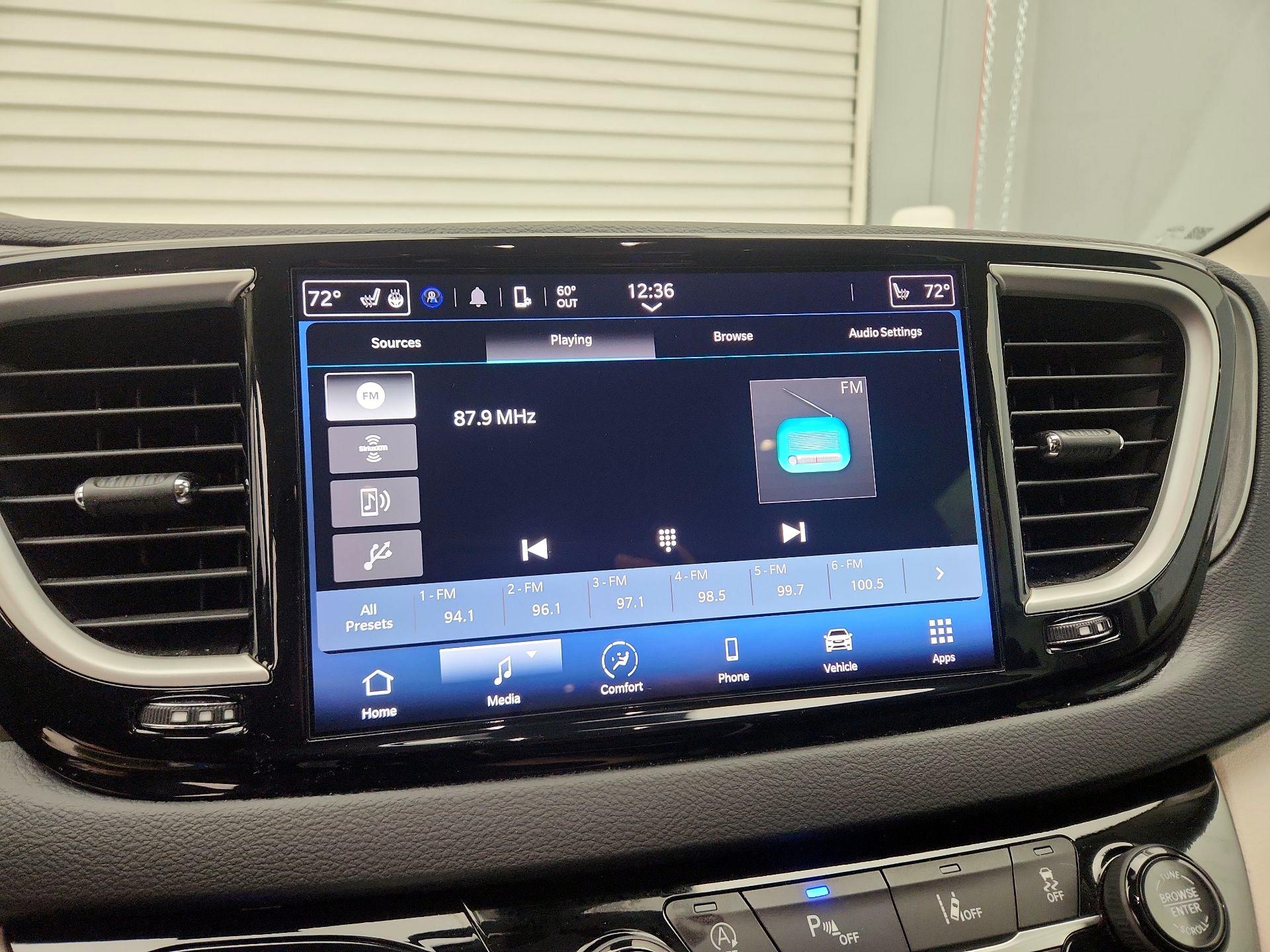 Thumbnail: 2024 Chrysler Pacifica - 15